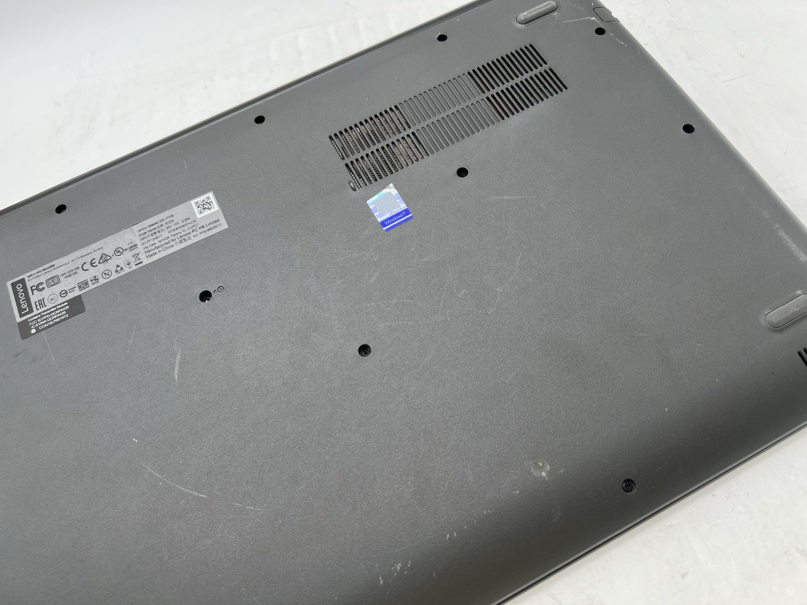 Lenovo IDEAPAD 330-17KB, Core 5 8th, No RAM/HDD/Charger-AS IS