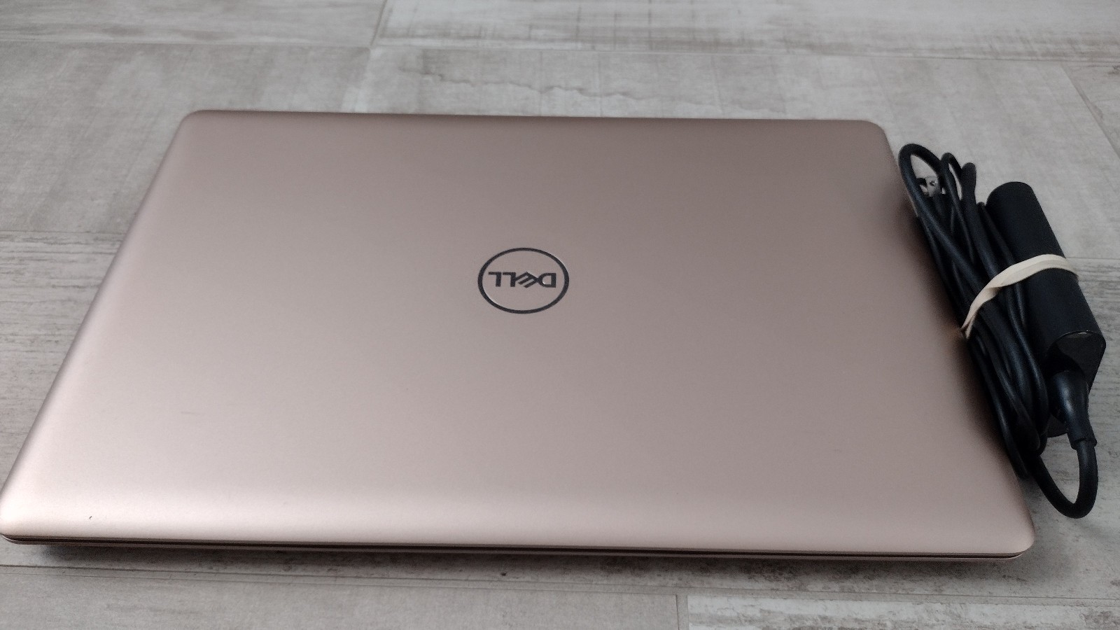 Gaming! Dell Inspiron 5770 FHD 17.3″ Laptop i7-8550 16GB 256GB DVD R/W RADEON