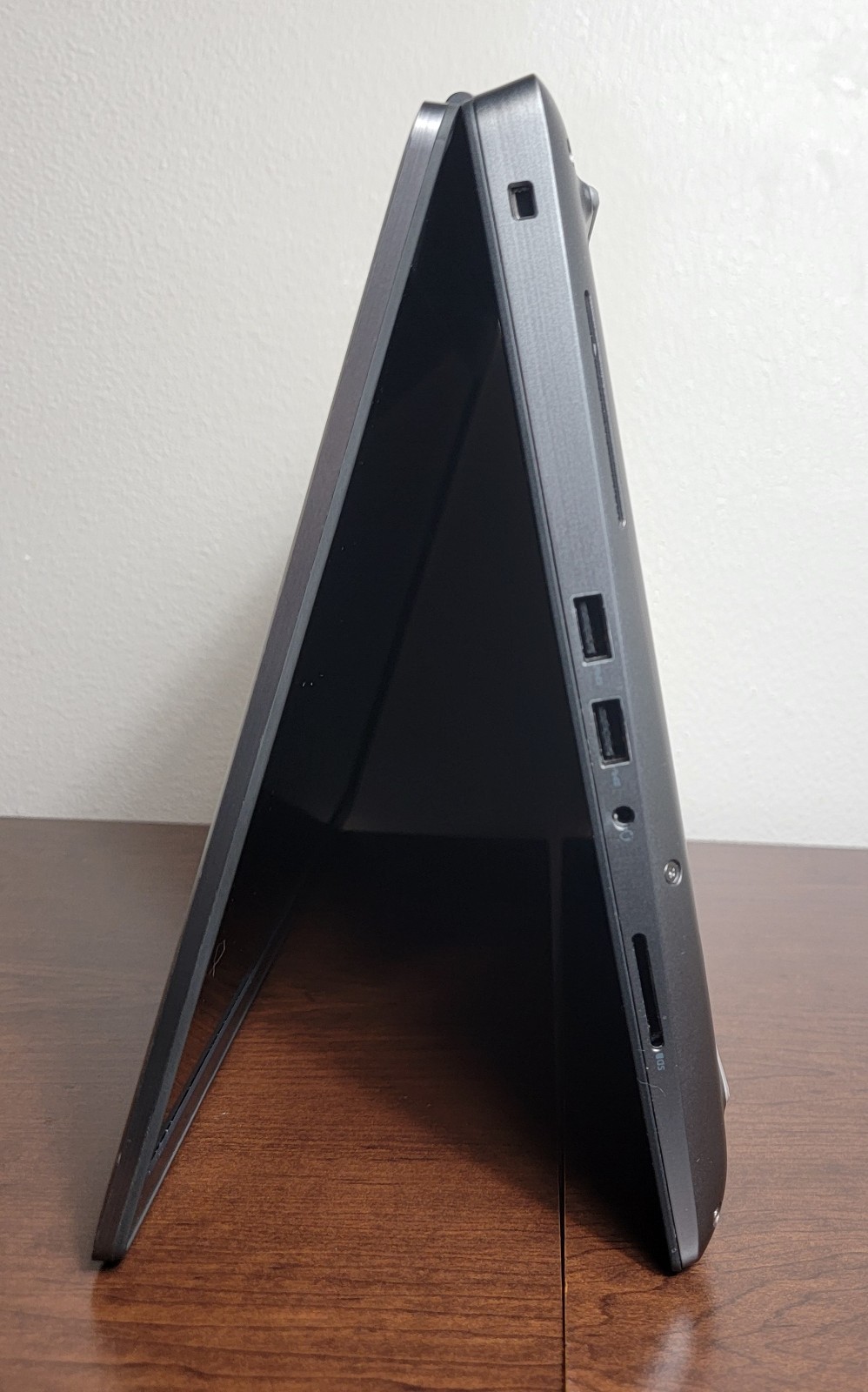 DELL PRECISION 7560 15″ Laptop Core i7 11850H 256GB 32GB Win 11 Pro Quadro T1200