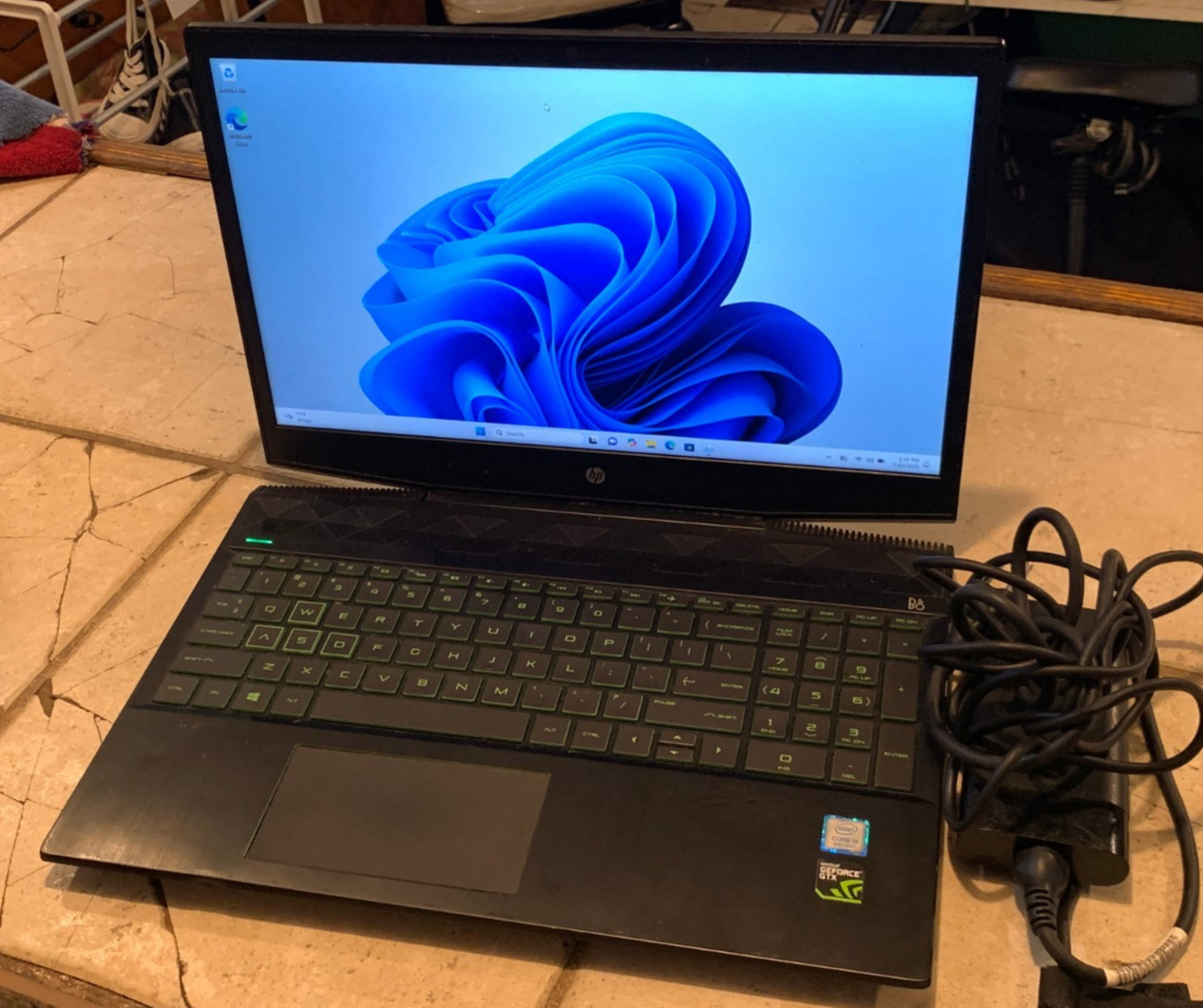 HP Pavilion 15-cx0056wm i5-8300H 8GB RAM 1TB HDD GeForce GTX 1050 TI