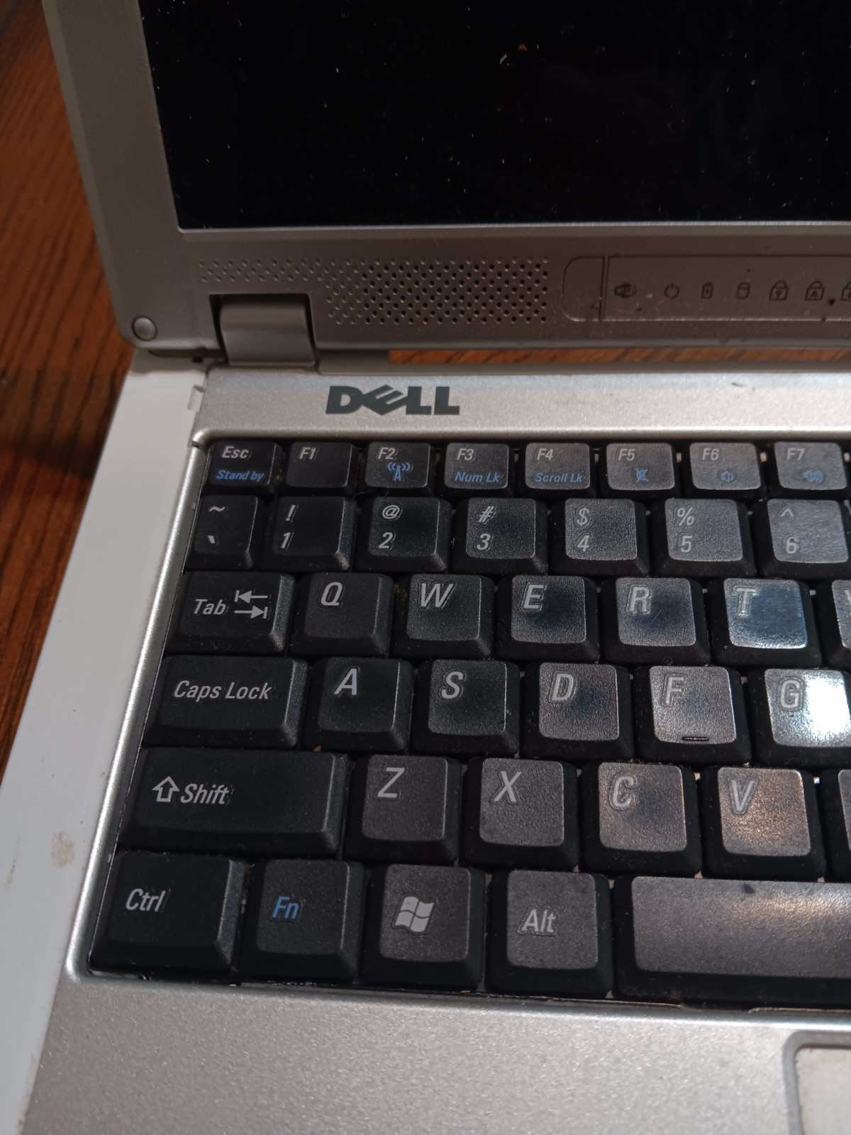 Dell Inspiron 700m, 12.1 TFT, Windows Vista Buss, 80GB,, 2GB, DVD-RW, Wifi.