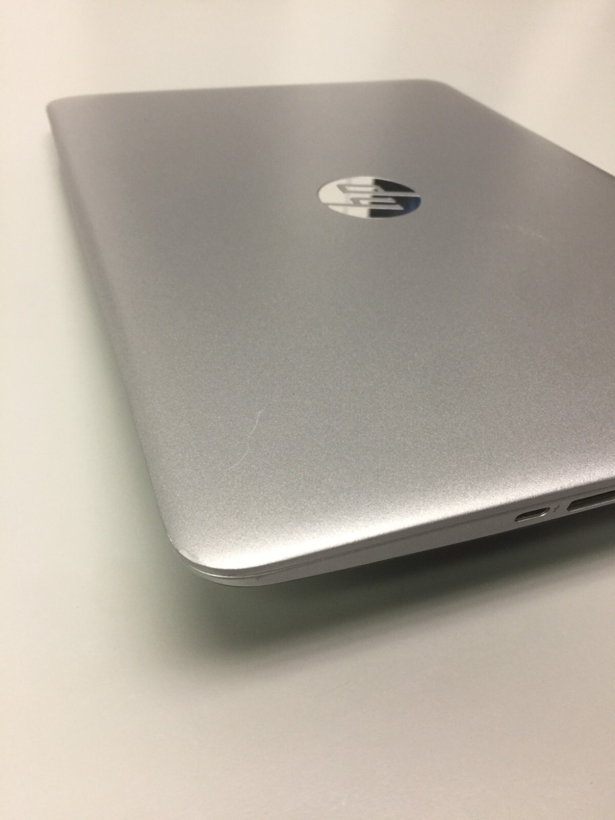HP EliteBook 840 G3 14″ Core i5 6th gen 2.40GHz 12GB RAM 256GB SSD