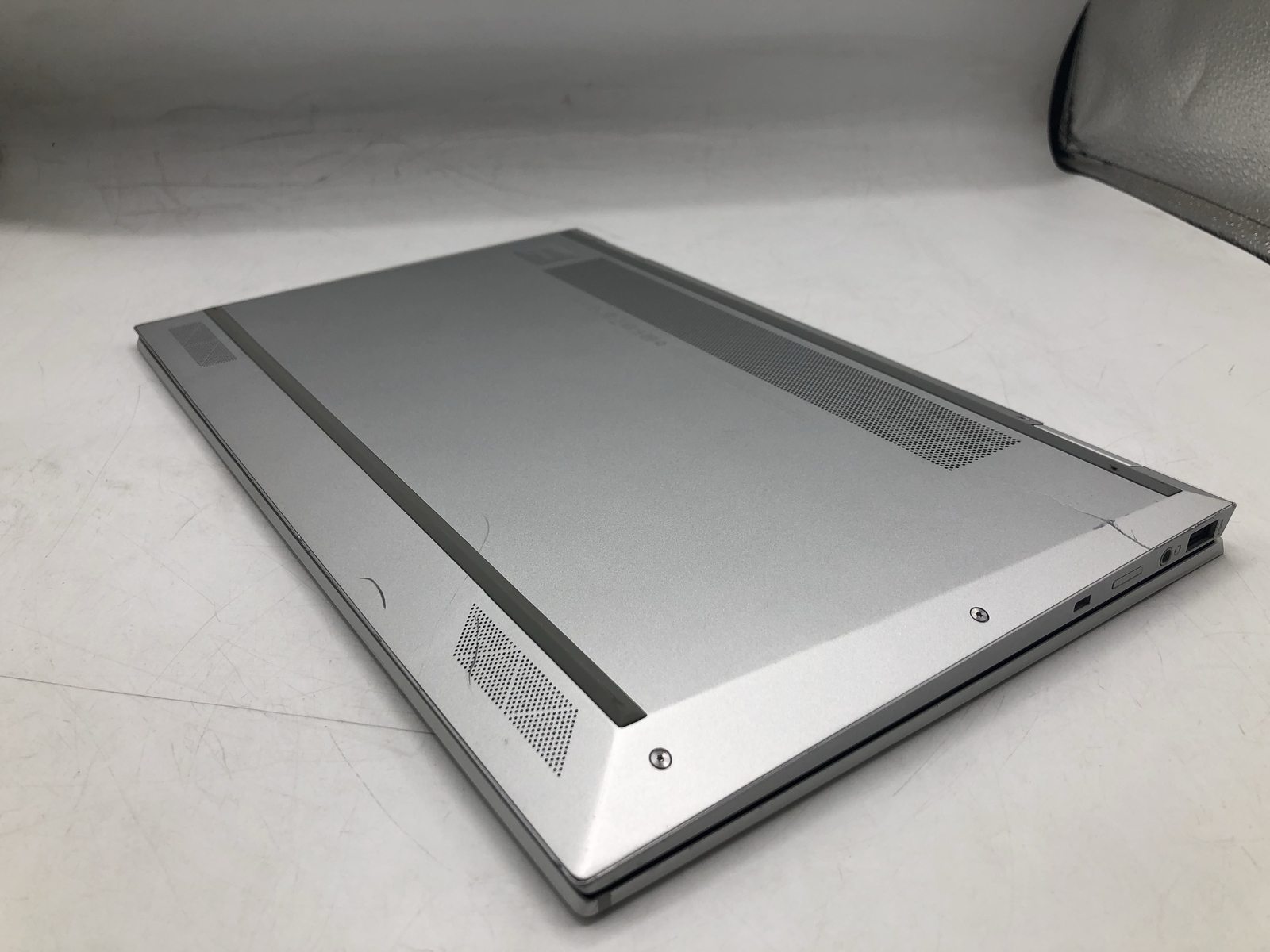 HP Elitebook x360 1040 G8 – I7 14″ Touch 3.0Ghz 16 GB 512GB Grade D