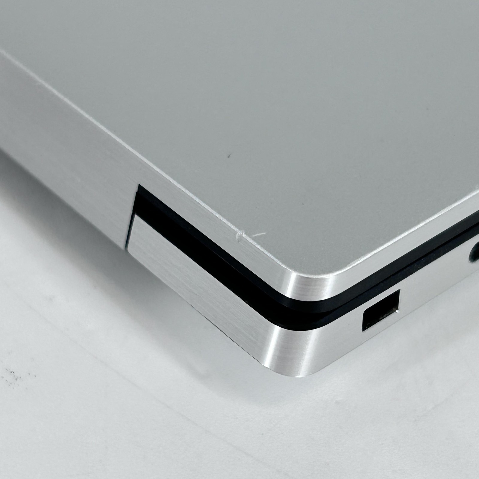Dell XPS 15 9530 FHD+ 2.4 GHz i7-13700H 16GB 512GB SSD Intel Arc A370M Very Good