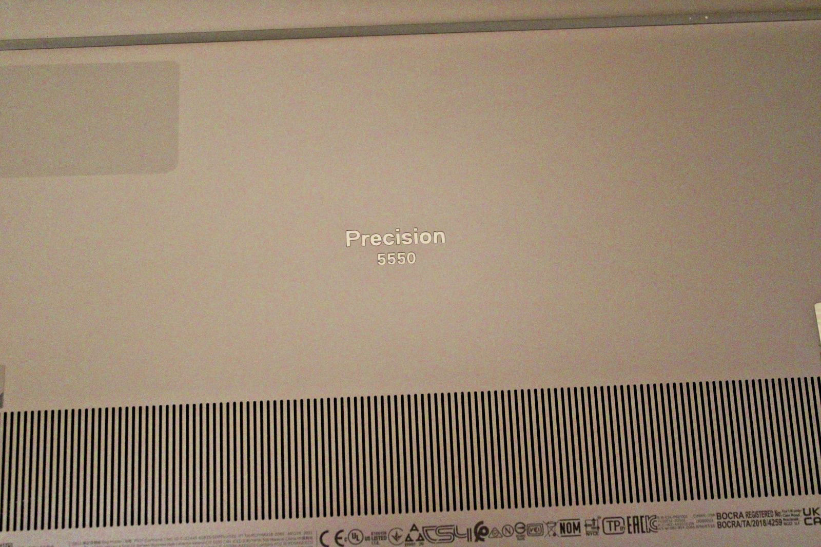 DELL PRECISION 5550 i7-10750H @ 2.60GHz 8 GB RAM SSD 1TB NVIDIA QUADRO T1000