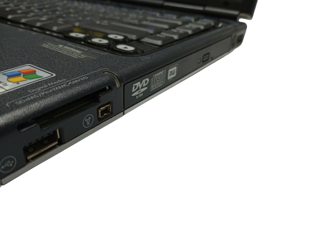 HP Pavilion dv1000 Laptop No Ram/HDD/Ram Cover/Screen FOR PARTS