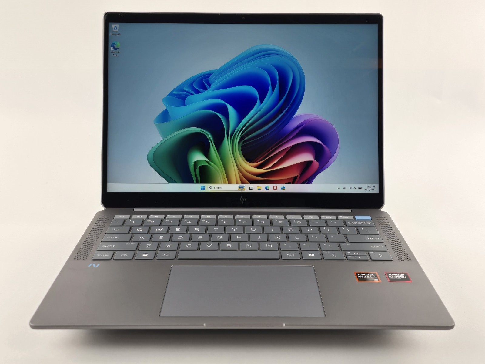 HP OmniBook Ultra 14″ 2.2K Touch, AMD Ryzen AI 9 365, 32GB RAM, 1TB SSD – Good