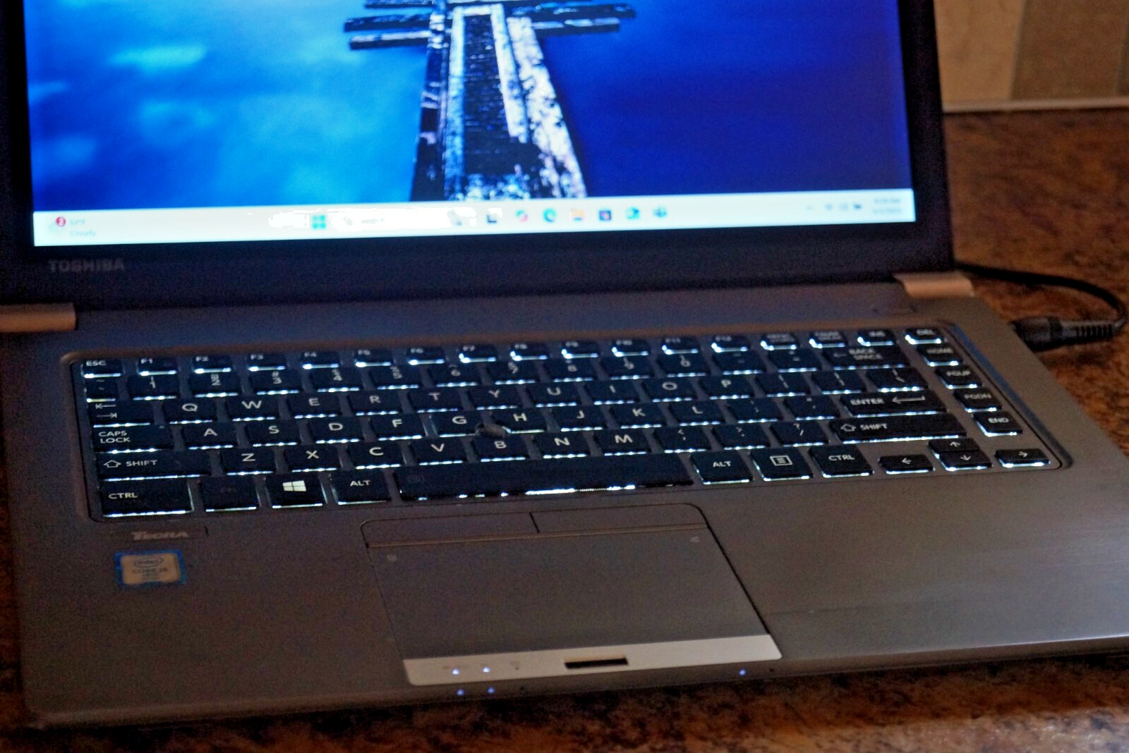 Latest 24H2 WIN 11PRO Toshiba Tecra Z40-C1411 Gen6 i5@2.40GHz,8GB RAM,250GB SSD