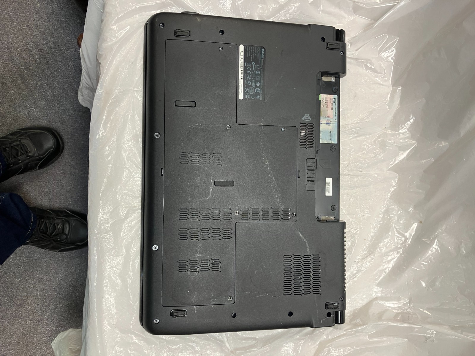Dell Studio 1745/Core2Duo T6600 2.20ghz/4gb/500gb/Windows 10 17″ FOR PARTS