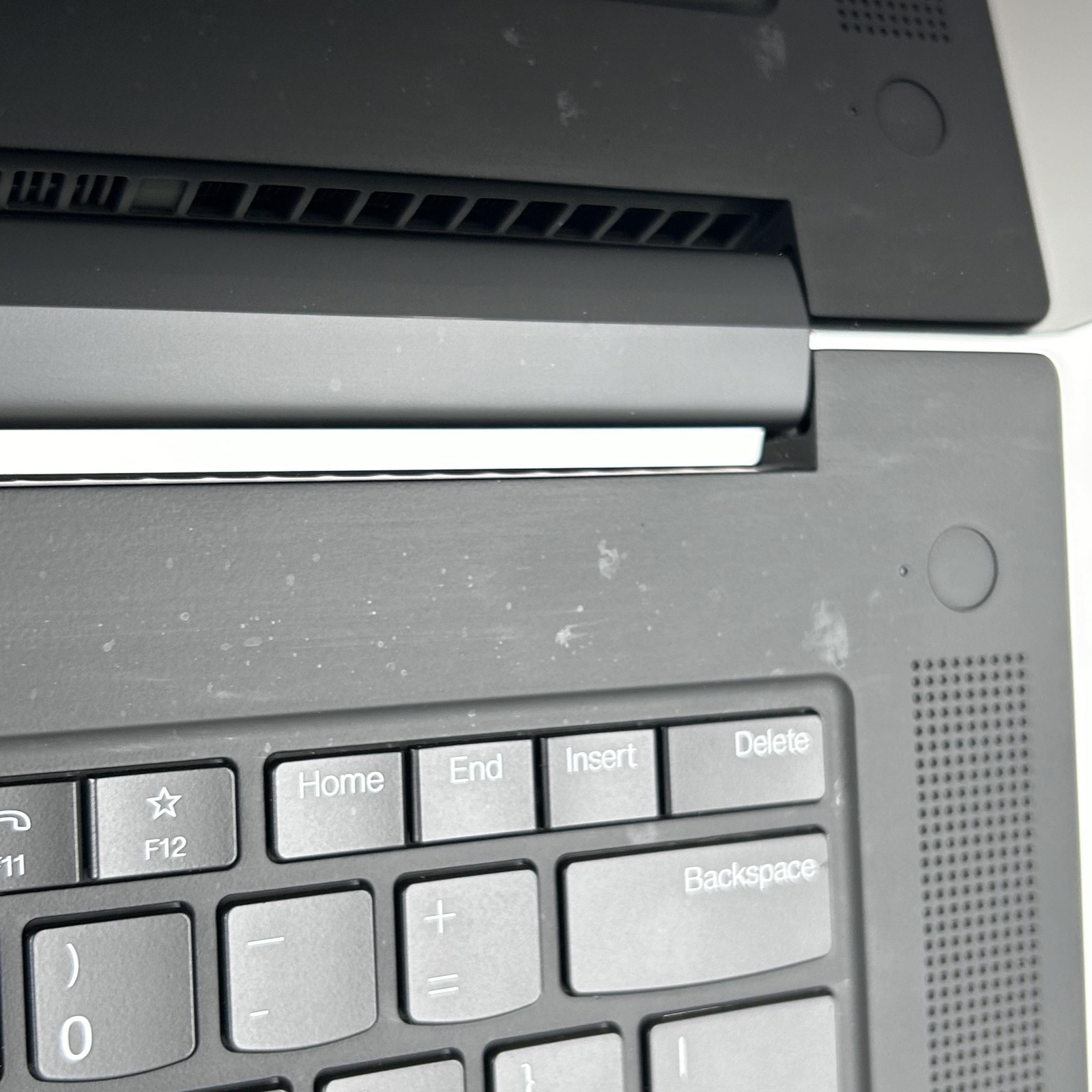 Lenovo ThinkPad P1 Gen 5 16 UHD+ 2.4 GHz i7-12800H 32GB 1TB SSD NVIDIA RTX A1000