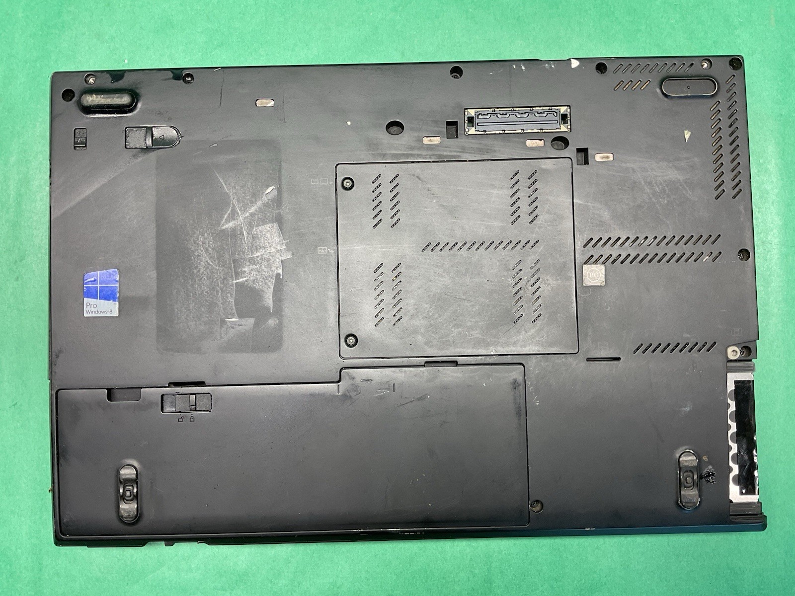 LENOVO THINKPAD T430s – Powers On – NO HARD DRIVE- Untested
