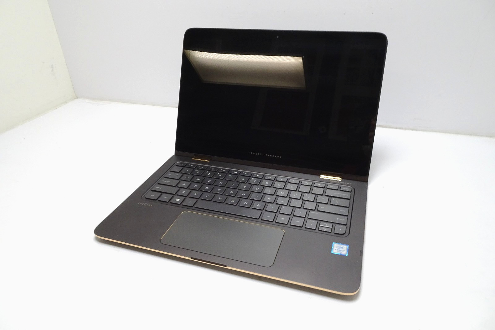 HP Spectre x360 Convertible | i7-6500U | 16GB RAM | 256GB SSD | LINUX | READ