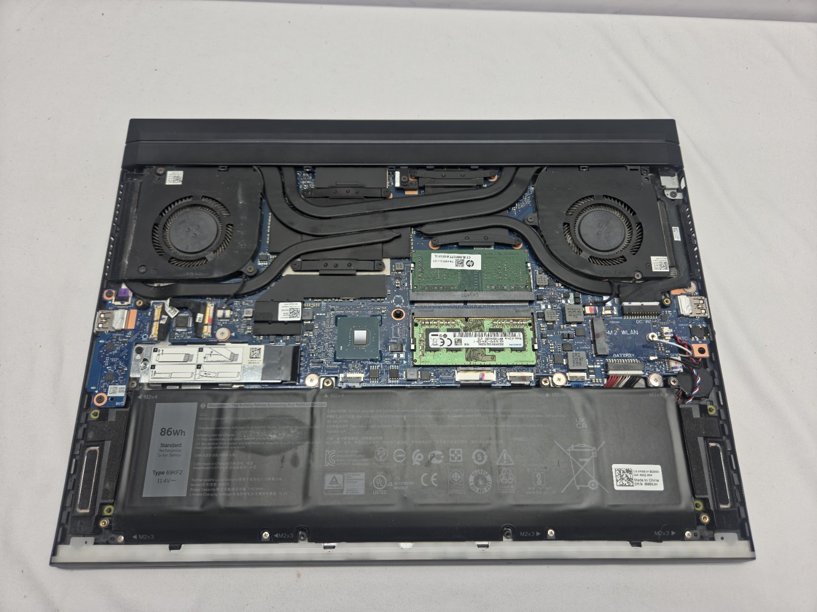 Bad Dell G7 7500 15.6″ OLED i7-10750H 8GB RAM 256GB SSD GeForce RTX 2070 Max-Q