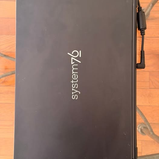 System 76 Oryx Pro 10750H 6 core, 64GB ram, GTX 2070, 1080p 144hz, Gaming machin