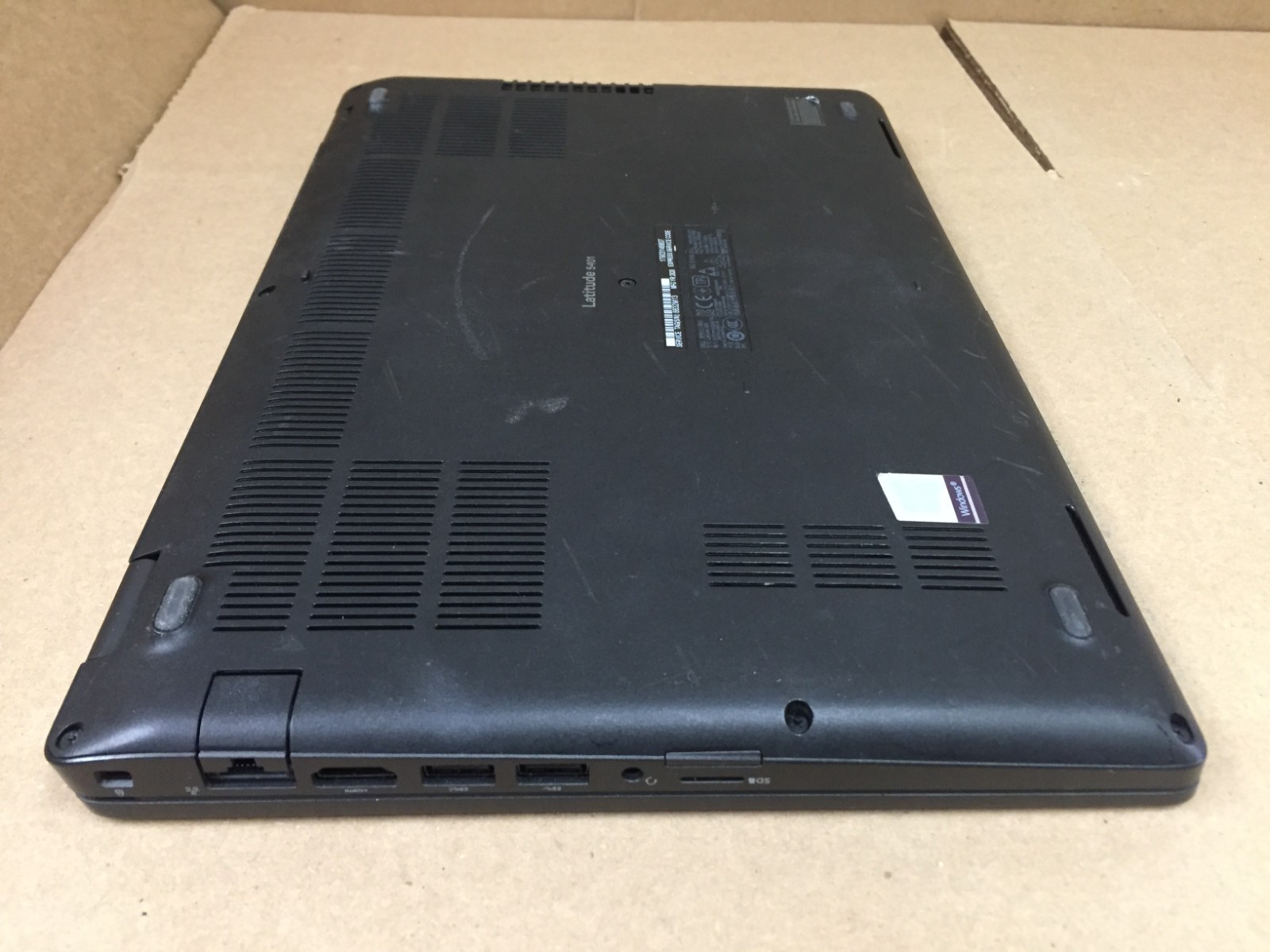 Dell Latitude 5401 14″ Laptop i5-9300H 8GB DDR4 No SSD/AC -READ