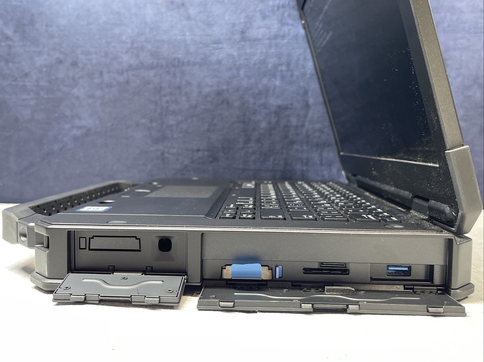 Dell Latitude 5424 Core i5-8350U 3.60 GHz 16GB RAM 512GB SSD NO OS