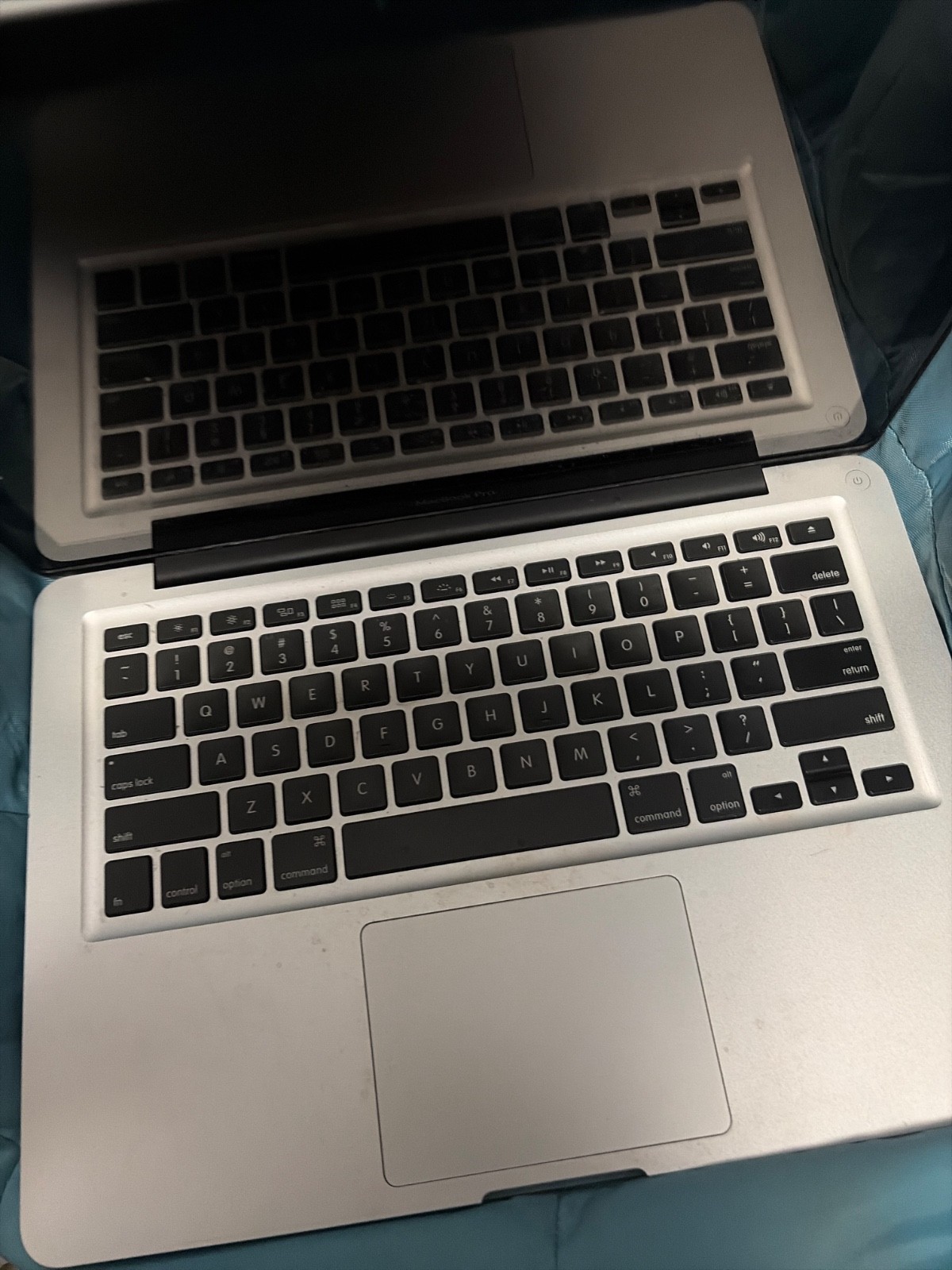 Apple MacBook Pro A2289 2020 | i5-8257U @ 1.4Ghz | 8GB/256GB | OS14 | No AC