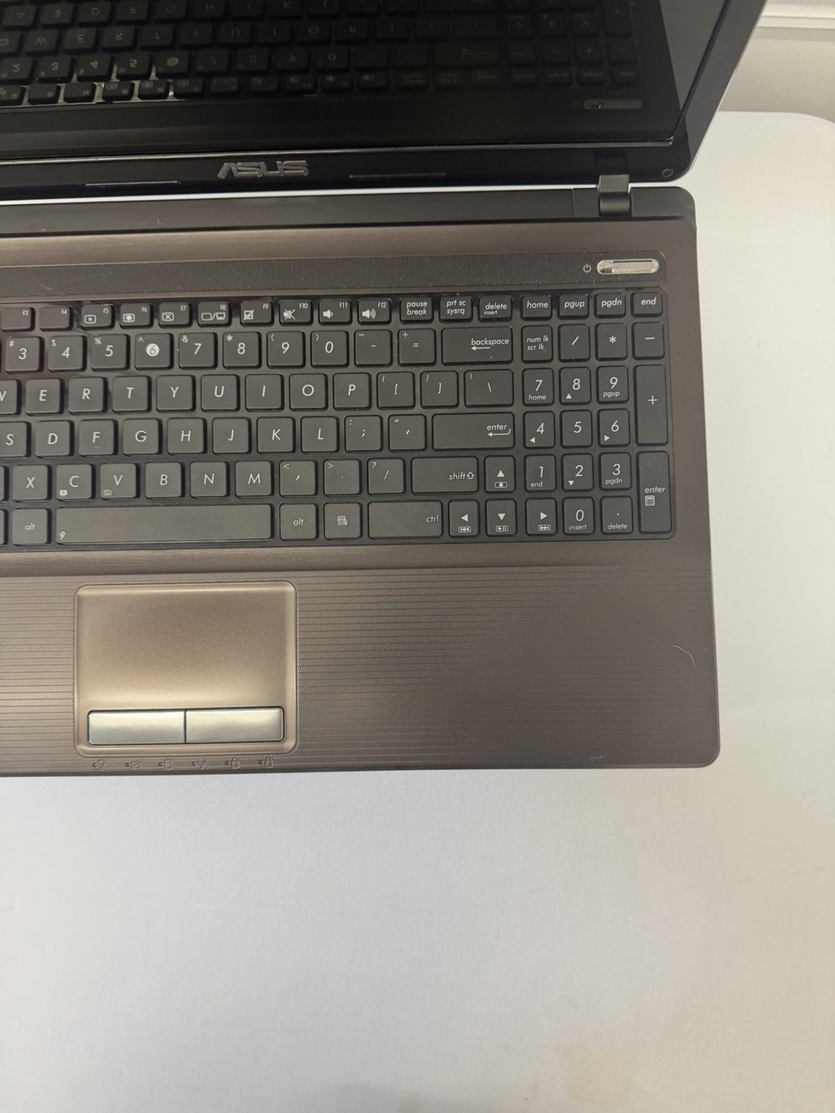 Asus K53E Laptop – Good Screen – Intel i5-2450M – Read Des