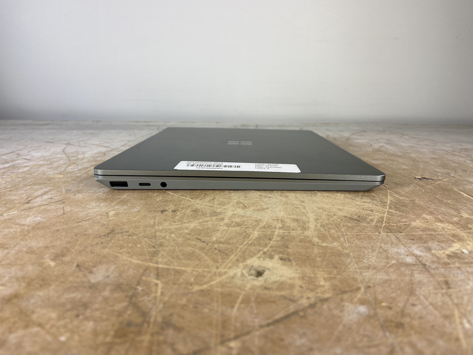 MICROSOFT SURFACE LAPTOP GO 3 2013 I5-1235U @ 2.5GHz, 8GB RAM, 256GB SSD