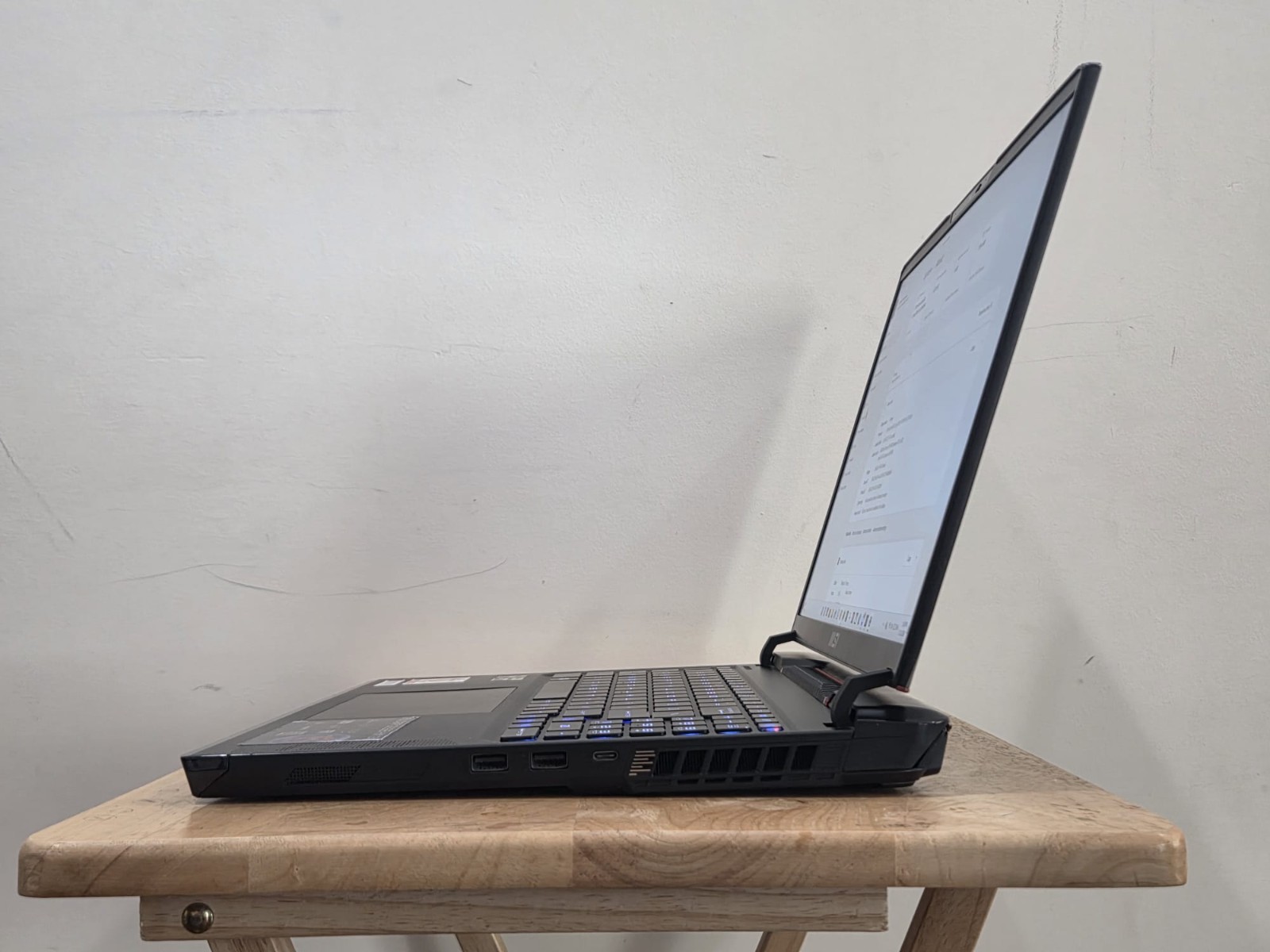 MSI Raider GE68HX i9-13950HX RTX 4060 32GB 1TB 144Hz Gaming Laptop