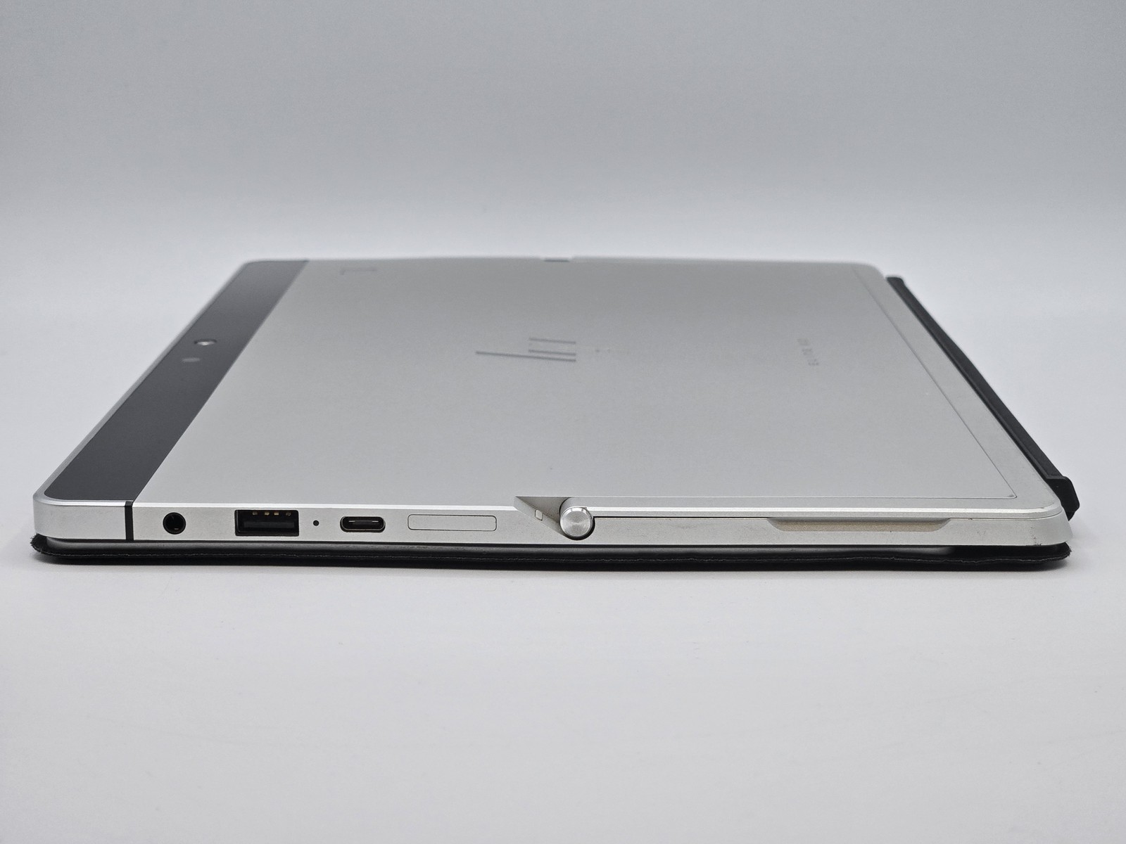 HP Elite x2 1012 G2 2-in-1 12″ 2736 x 1824 Touch I3-7100U 256GB 4GB W10P *READ*