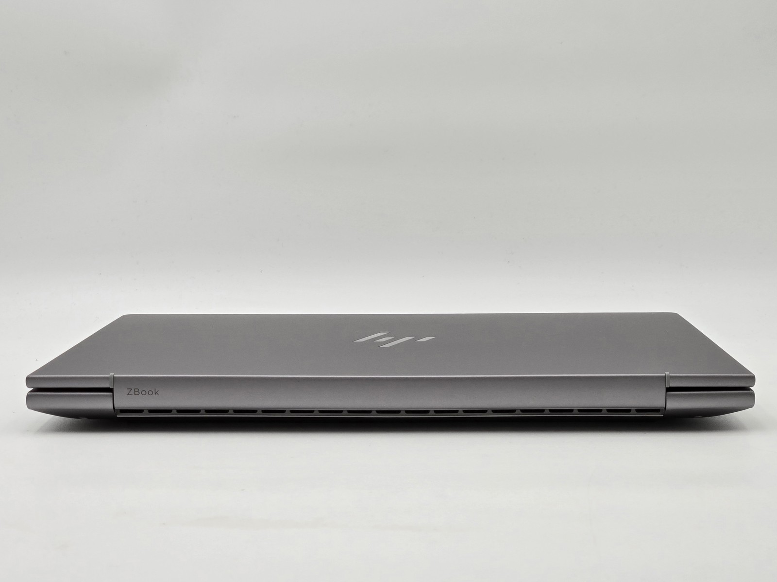 HP ZBook 8 G1i 14 Ultra 7 265H RTX 500 Ada 32GB 1TB W11P Grade B