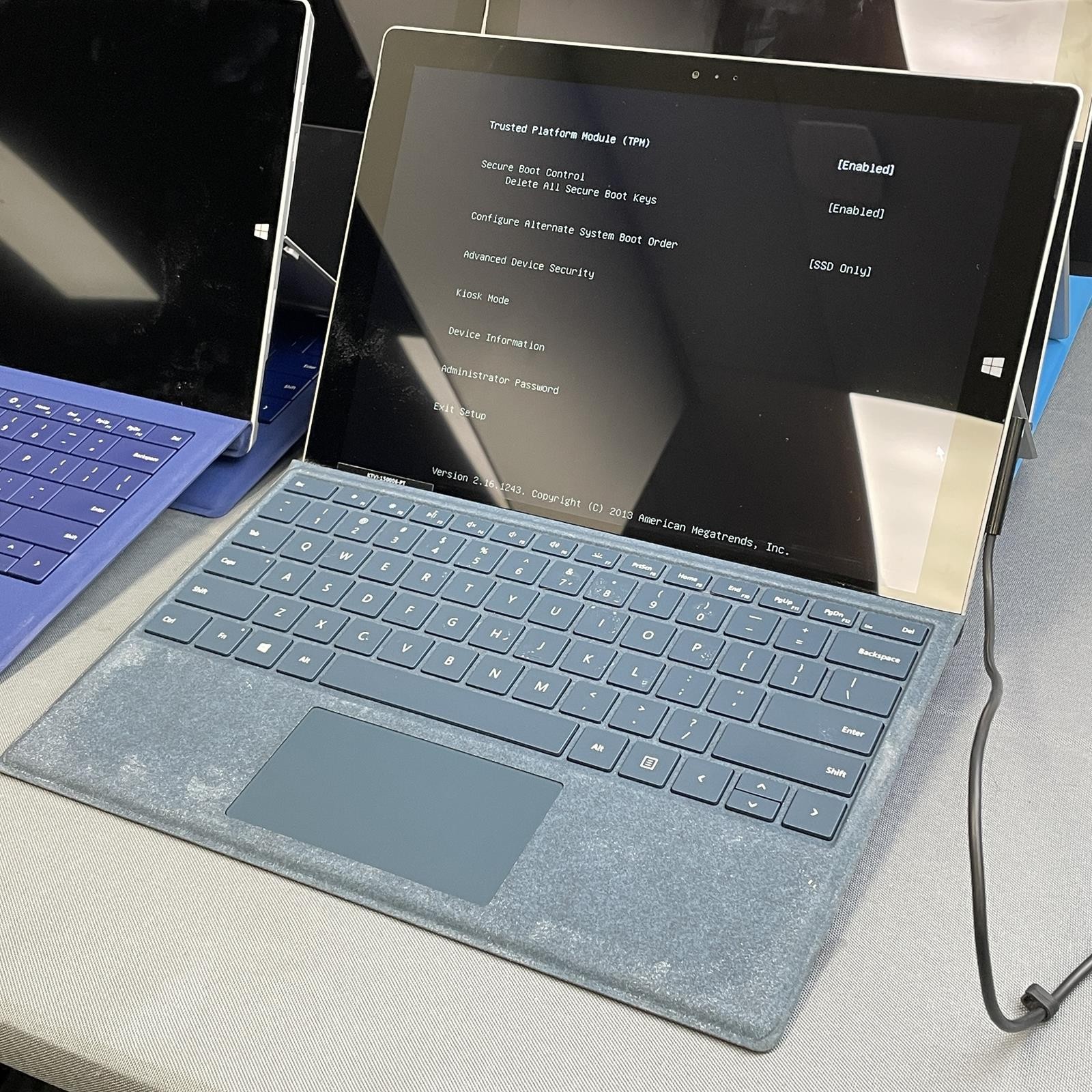 Lot of 6 | MICROSOFT Surface Pro 3, i3 / i5 4th Gen 4GB / 8GB RAM | AS-IS (READ)