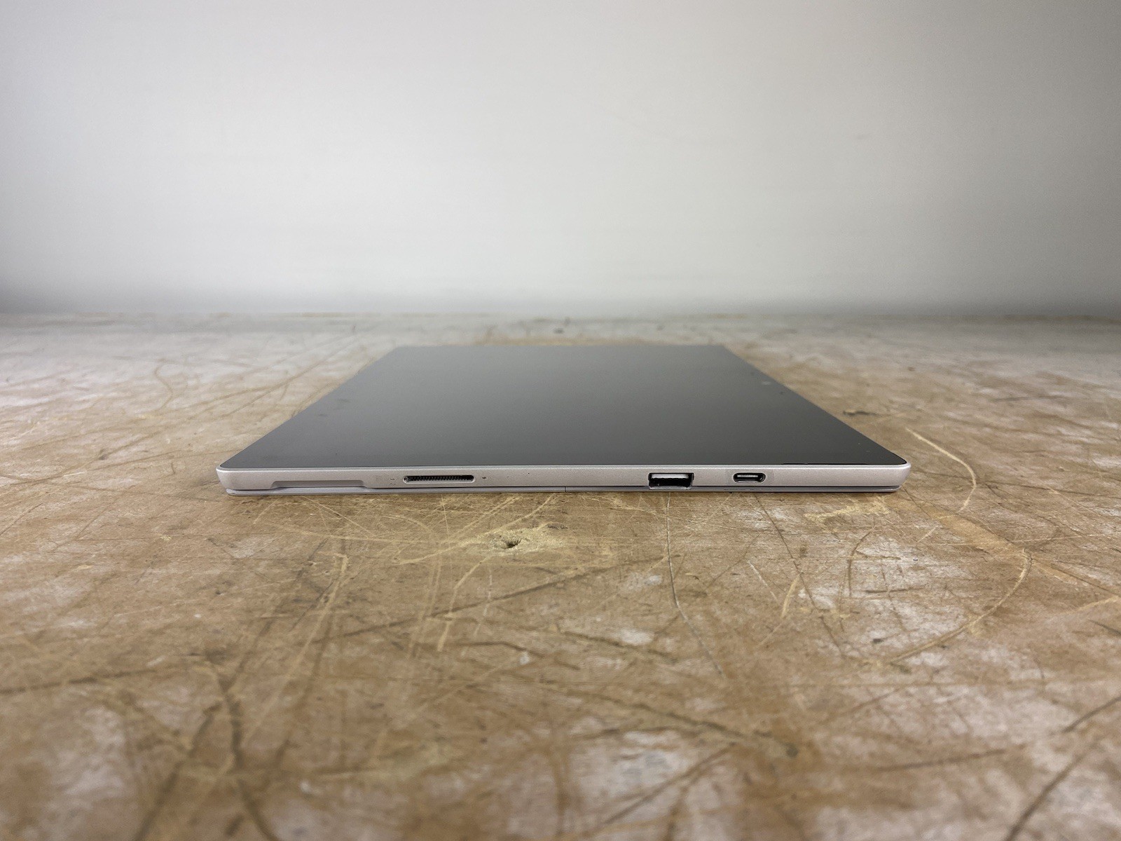 MICROSOFT SURFACE PRO 7+ (1960) i7-1165G7 @ 2.80GHz, 16GB RAM, NO HDD/OS