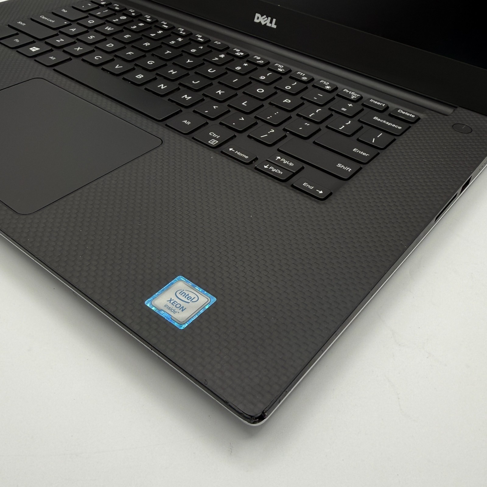 Dell Precision 5520 Xeon E3-1505M 32GB RAM 512GB SSD Quadro M1200 Win 11 Read