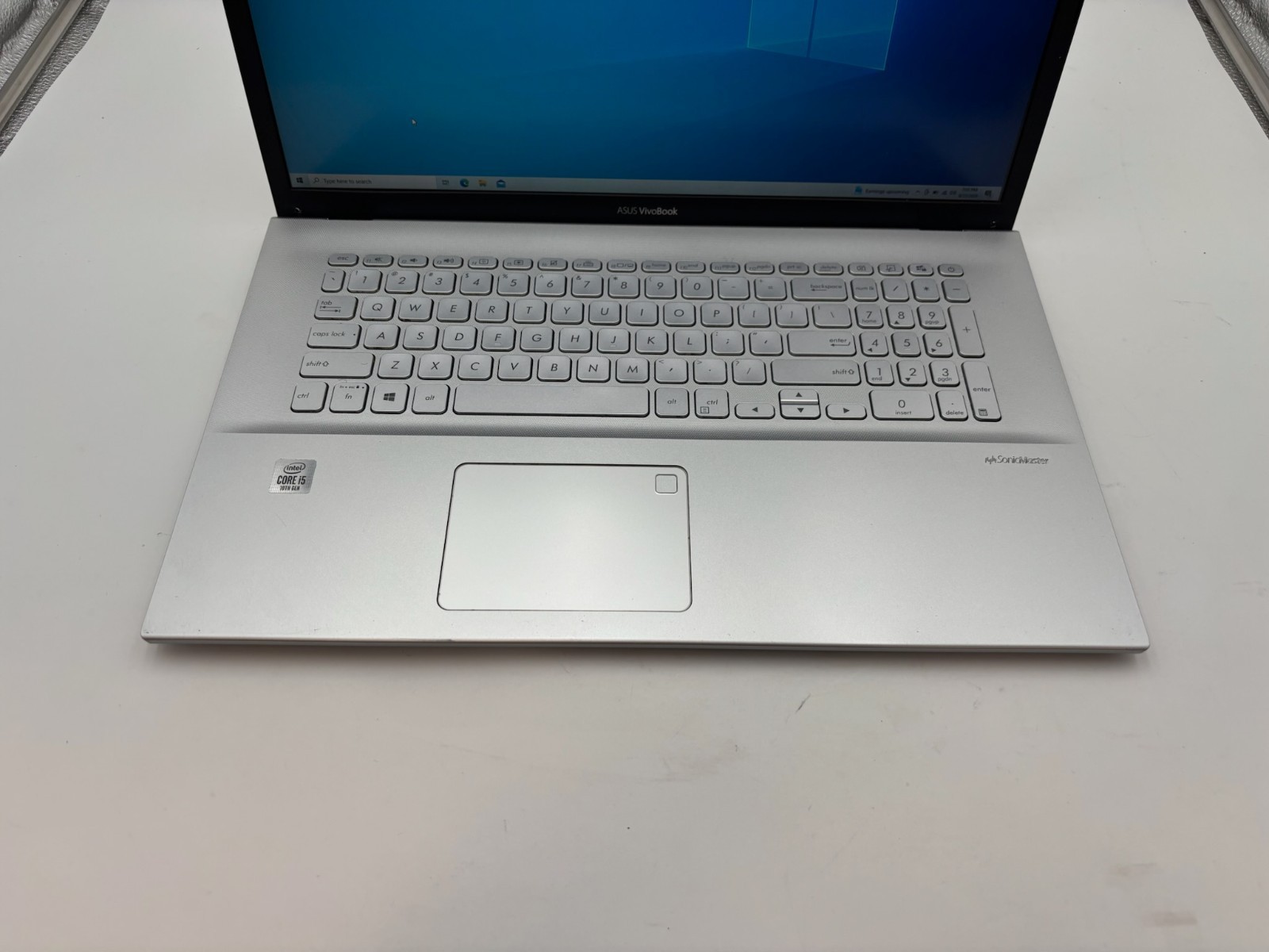 Asus VivoBook S712JA 17.3″ 256 GB SSD 8 GB RAM i5-1035G1 Windows 10 READ