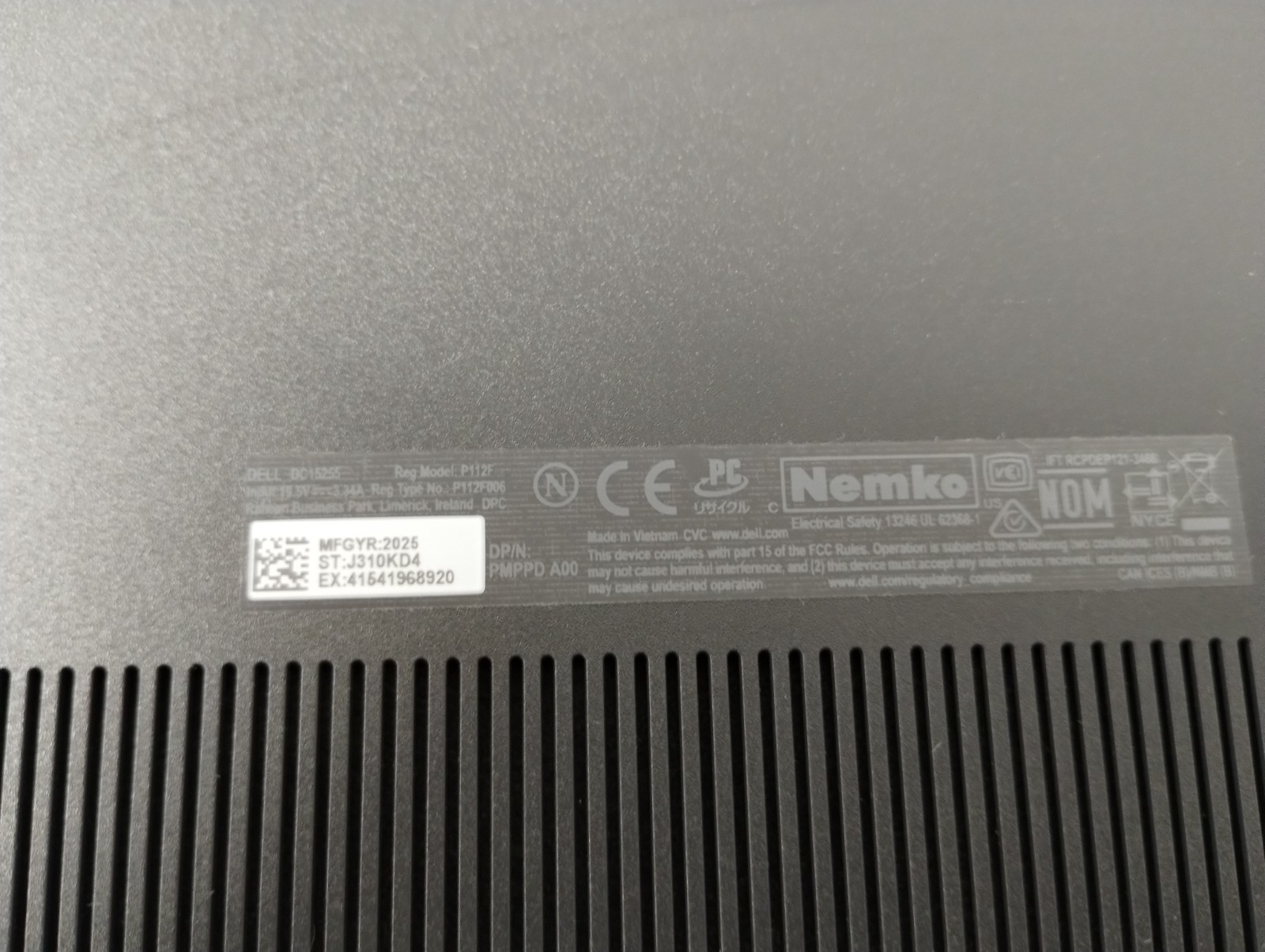 DELL 16 DC16250 MRYT3, AMD Ryzen 7 7730U, 2.00 GHz, 16 GB RAM, 512 GB NVMe SSD