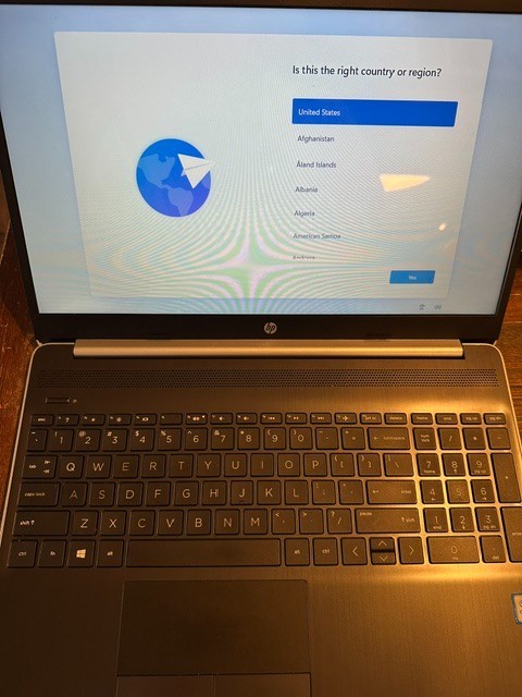 Silver HP Laptop 15.6 inch intel core I3 8th Gen 128 GB Model 15-DW0XXX