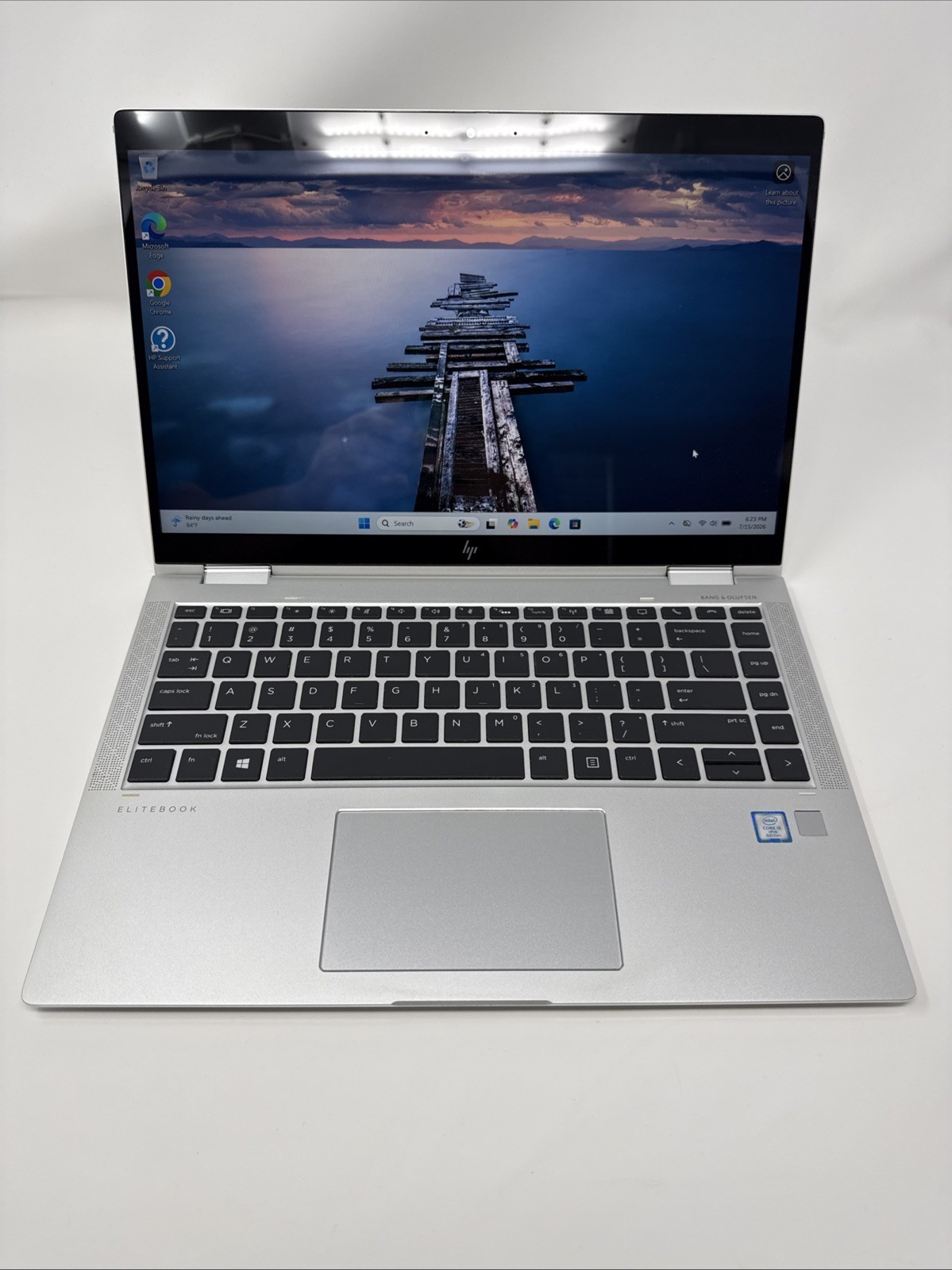 HP EliteBook x360 1040 G6 (Intel Core i5 8th Gen @ 1.60GHz, 8GB RAM, 256GB SSD)
