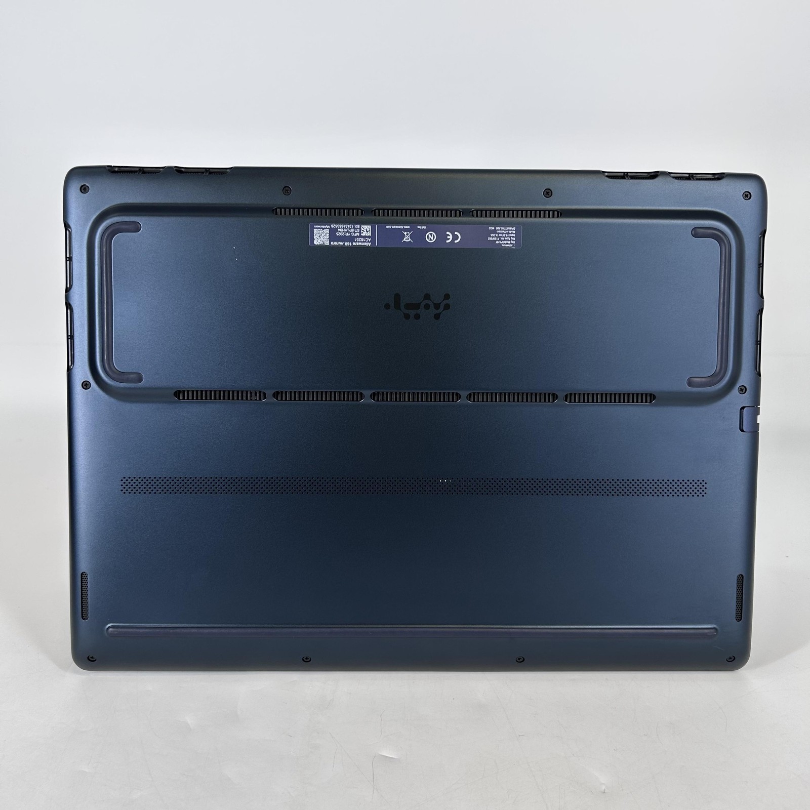 Dell Alienware 16X Aurora 240Hz QHD+ 2.7 GHz Ultra 9 275HX 32GB 2TB SSD RTX 5070