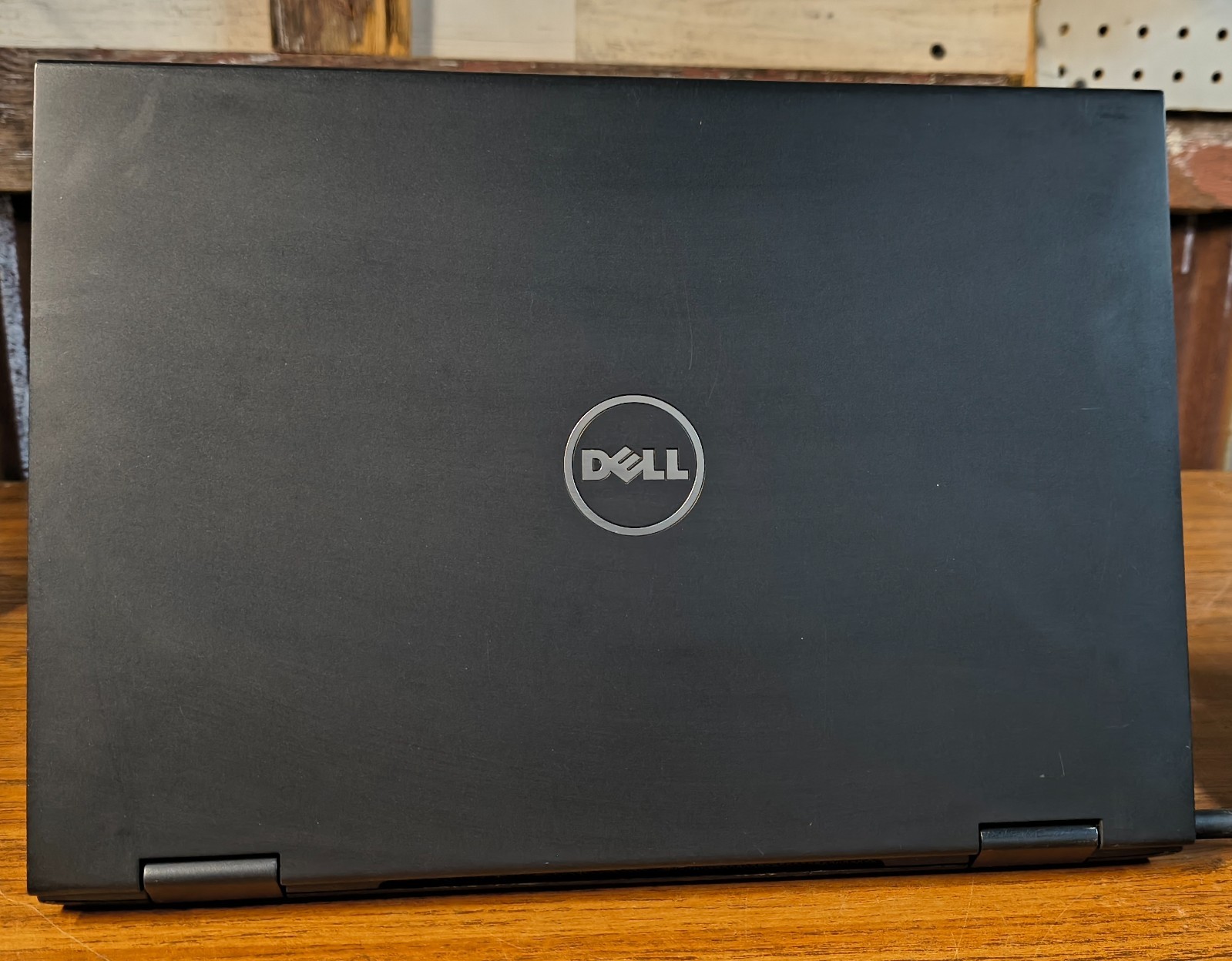 Dell Latitude 3390 2-in-1 (Windows 11 / Core i5-8250U / 8GB / SSD) – Windows 11