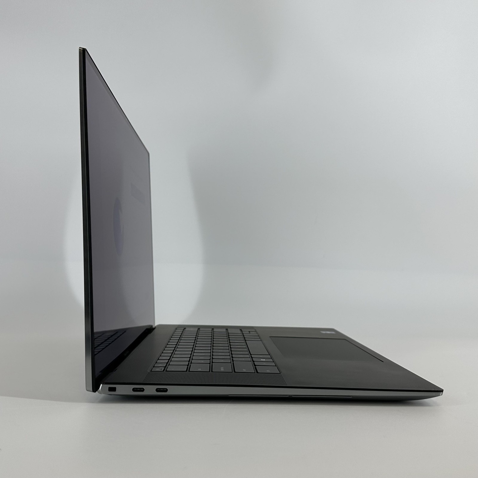 Dell Precision 5760 17 UHD+ TOUCH Xeon W-11955M 2.60GHz 64GB 2TB/512GB RTX A3000