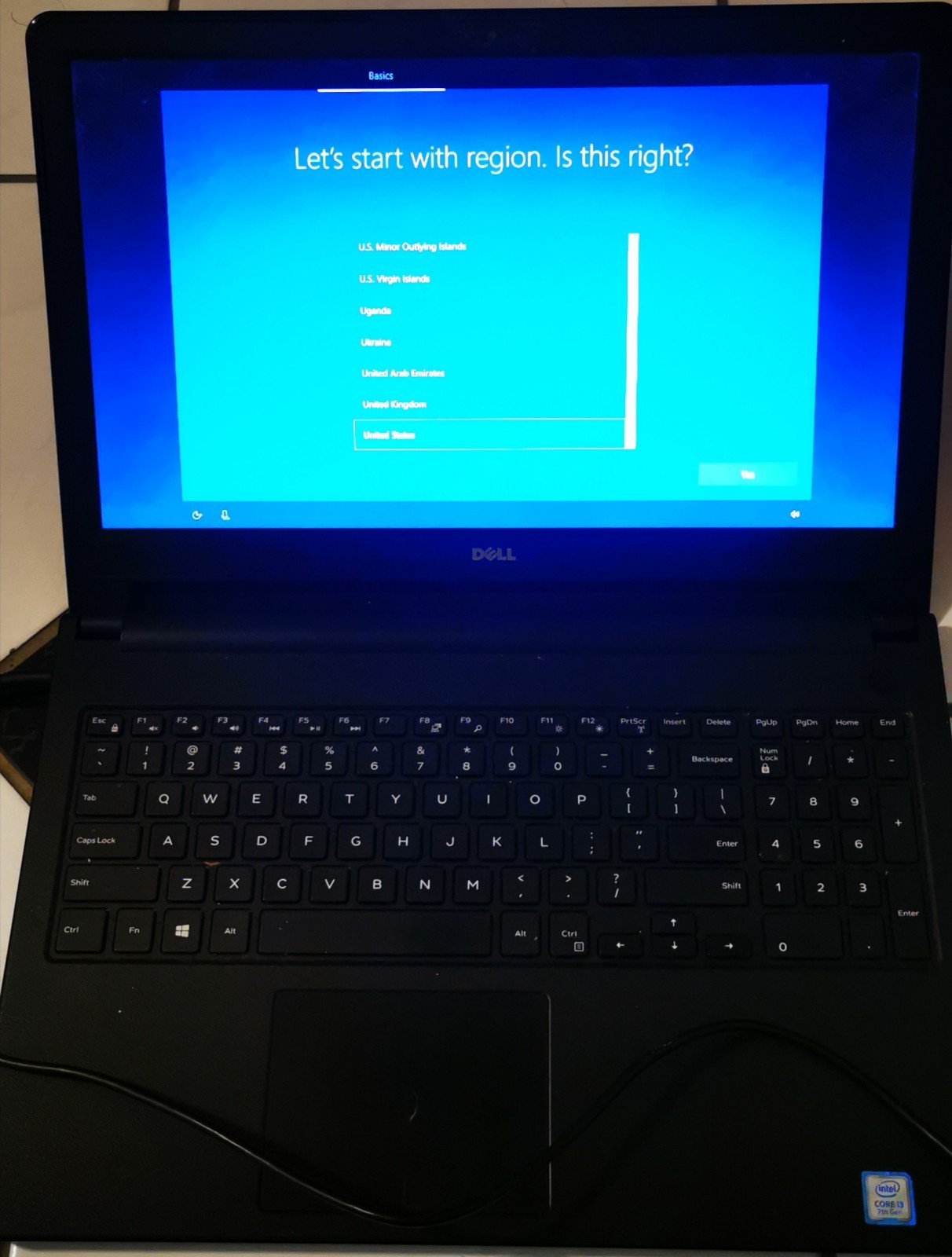 dell inspiron 15, 6gb ram, intel i3 7th gen, touch screen