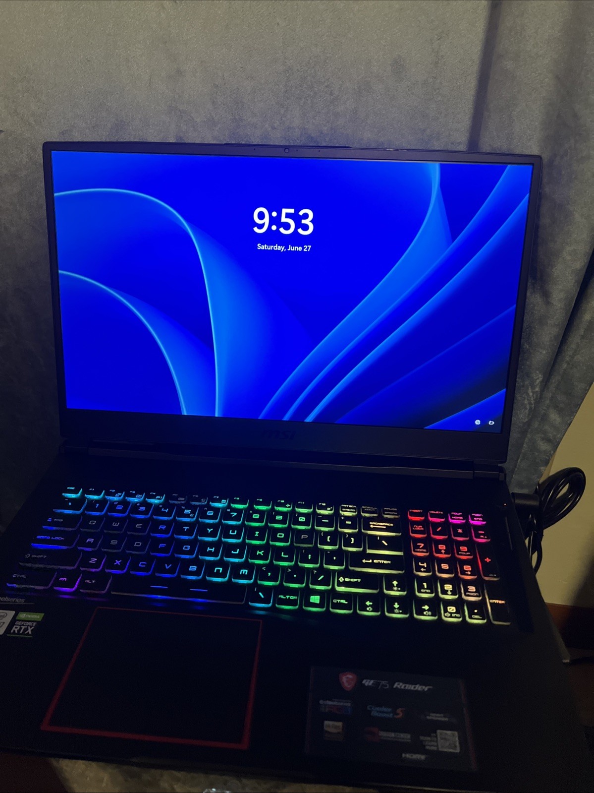 MSI GE75 Raider 10SFS 17.3” i7-10750H RTX 2070 SUPER 16GB 512GB Gaming Laptop