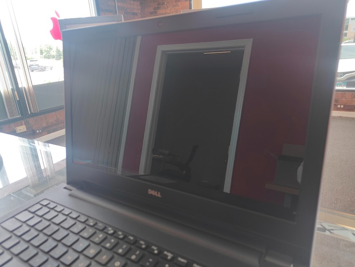 Dell Inspiron 3542, Powers On, Good LCD, Body, Selling for Parts or Repair, Read