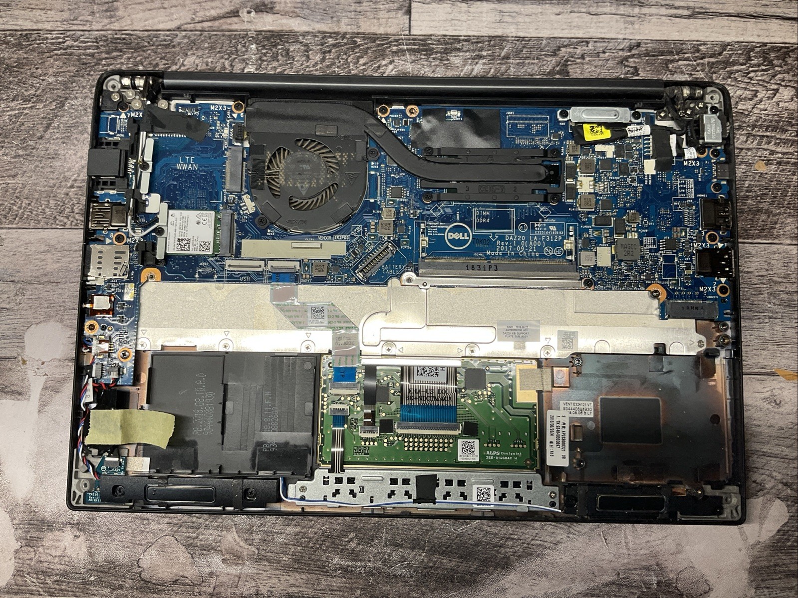 Dell Latitude 7390 / Intel Core i5 7th Gen / BIOS Unlocked / Parts Repair / J3
