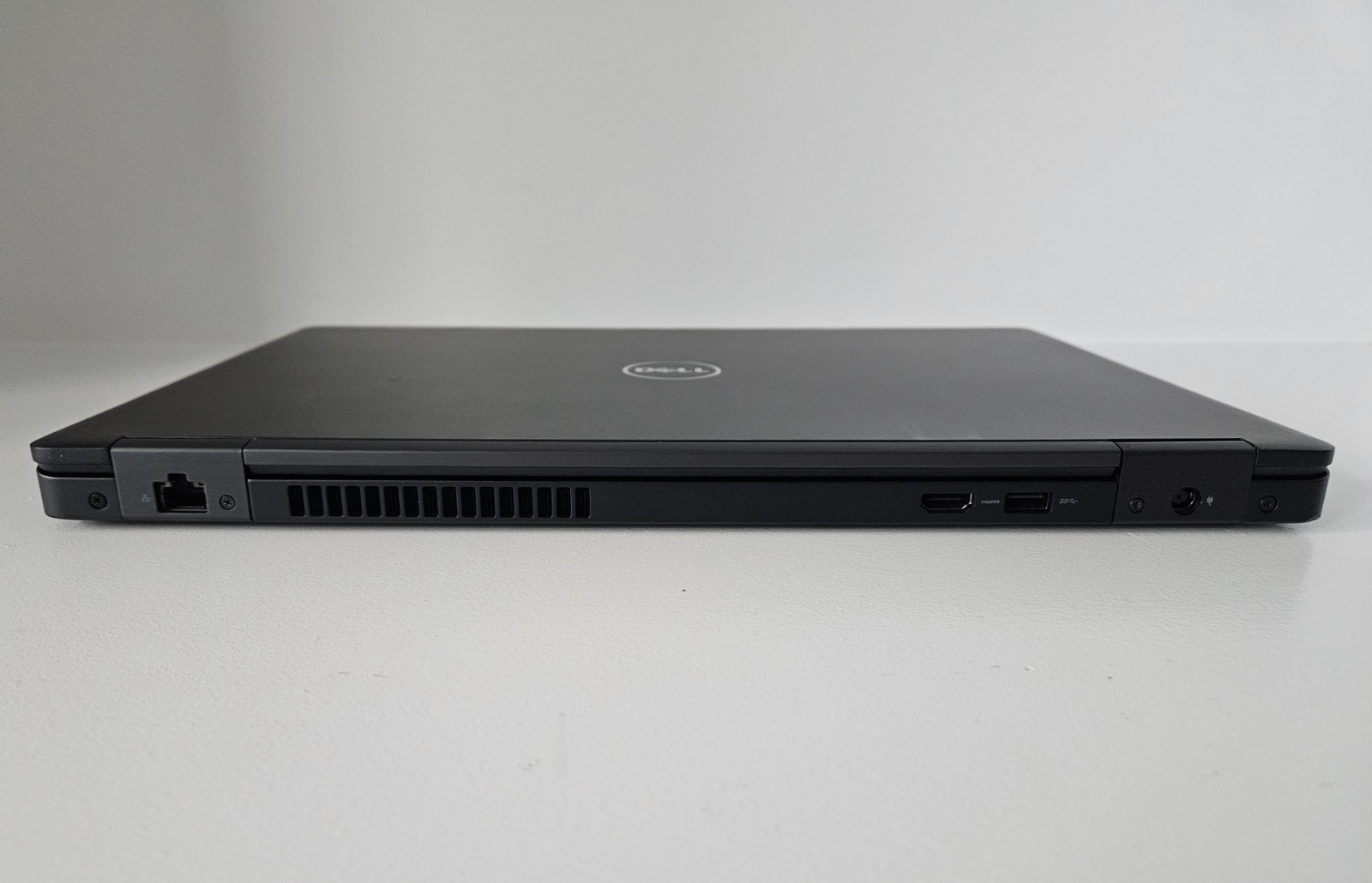 Dell Precision 3520 Core i5-7440HQ 2.80GHz 15.6″ 256GB NVMe 8GB RAM Win 11 Pro