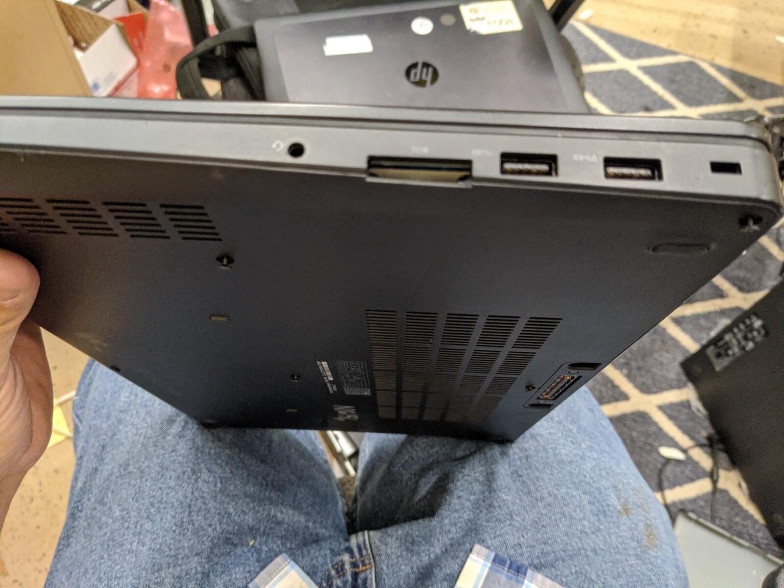Dell Latitude E5570 Laptop Parts/Repair Core i5-6300U 2.4GHz 8GB RAM NO HD/batt