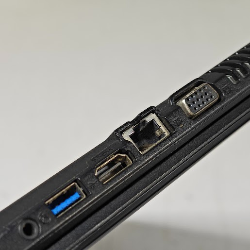 Acer Aspire F5-521-46P1 Laptop – AMD A4-6210, Radeon R3, 6GB RAM