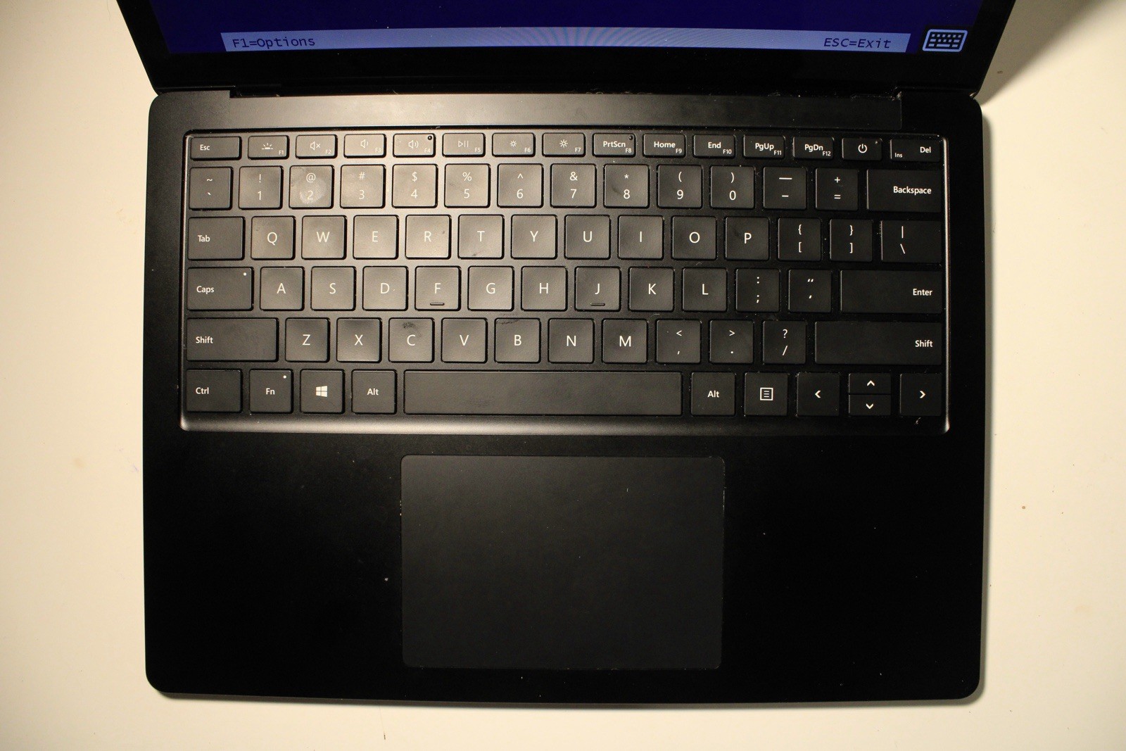 Microsoft Surface Laptop 3 13.5″ i5-1035G7 8GB 238GB SSD Win 11 Pro Black