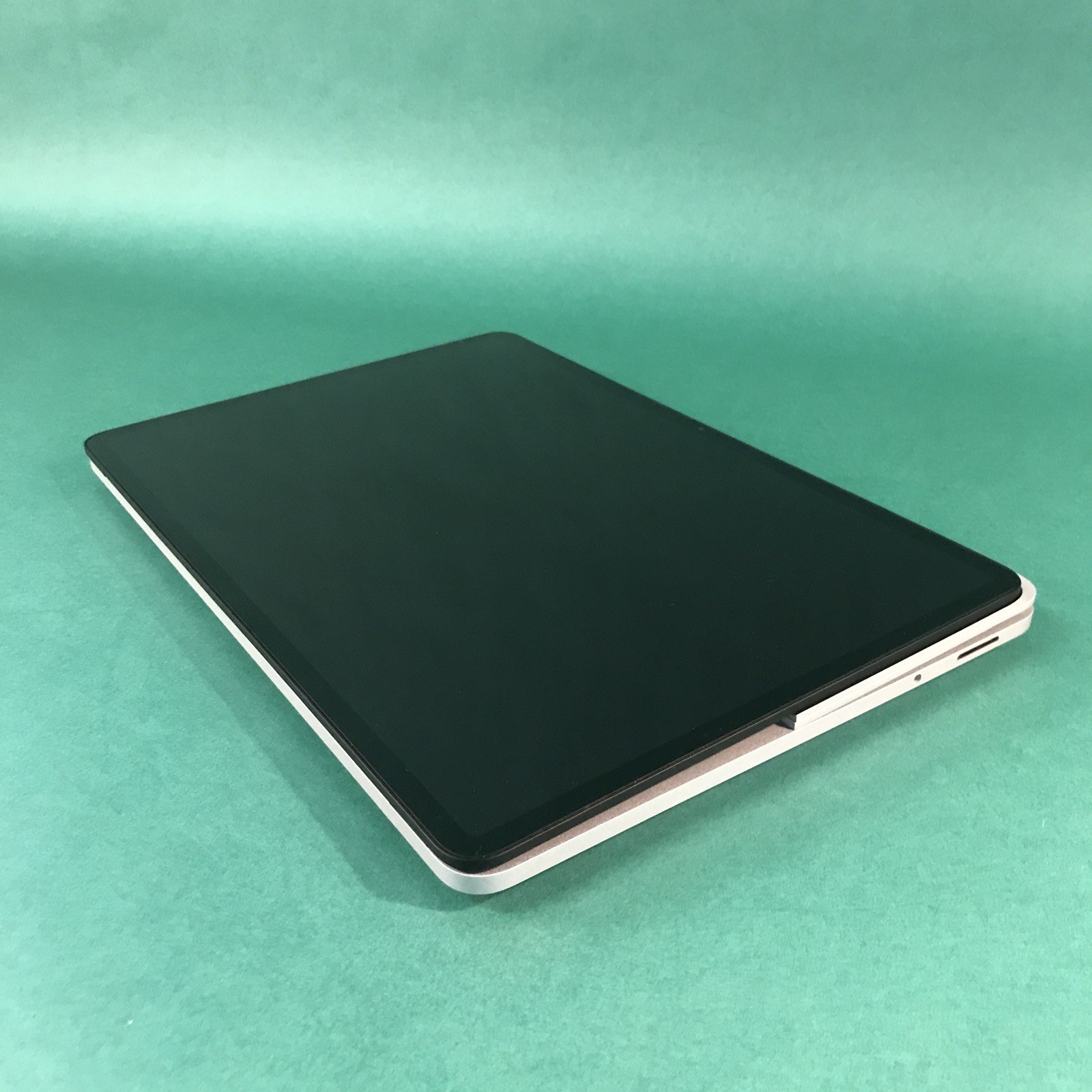 Microsoft Surface Laptop Studio 1964 i7-11370H 32GB RAM 2TB NVME RTX 3050 W11Pro