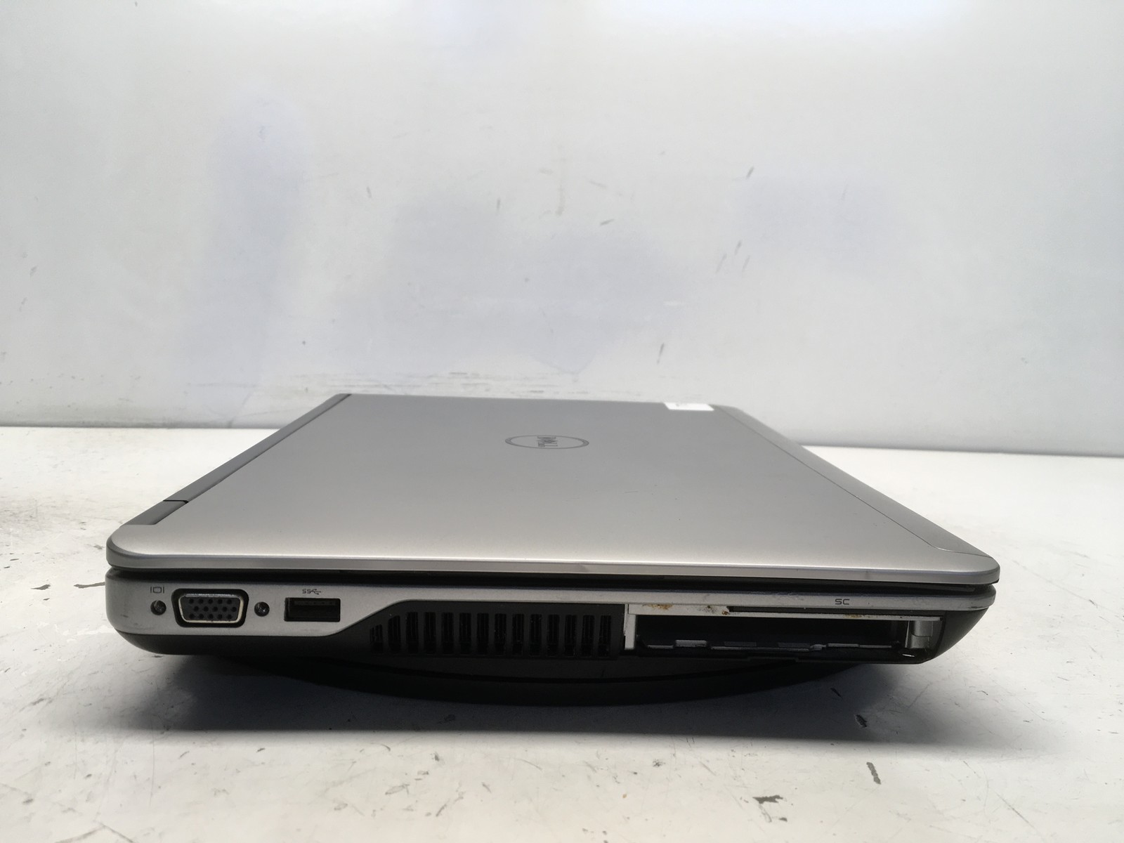 Dell Latitude E6440 Intel i5 No RAM NO HDD No Batt