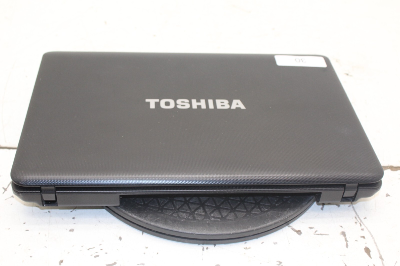 Toshiba Satellite C655D-S5091 Laptop AMD V140 4GB Ram No HDD or Battery