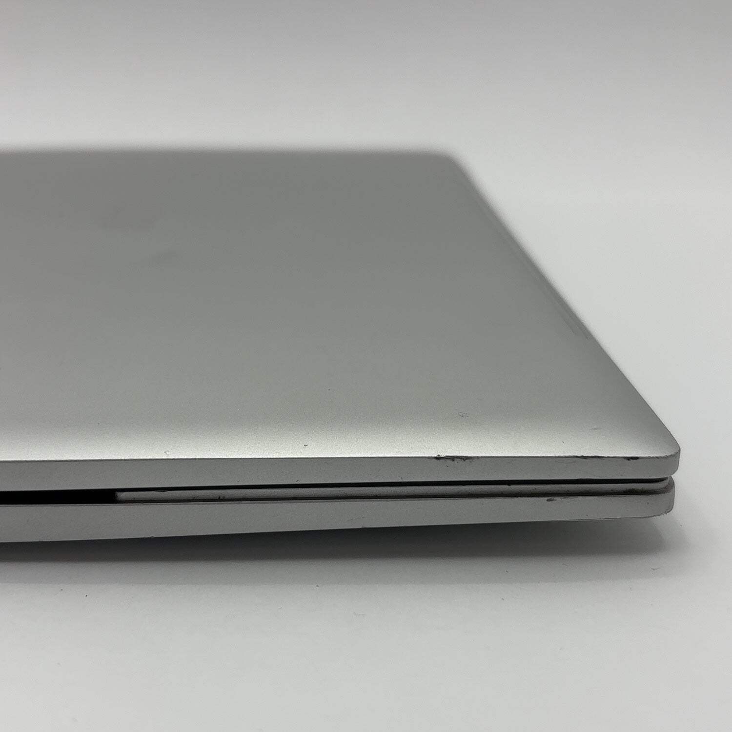 HP Envy x360 15M-ED0013DX 15.6″ i5-1035G1 1.0GHz 8GB RAM 256GB SSD