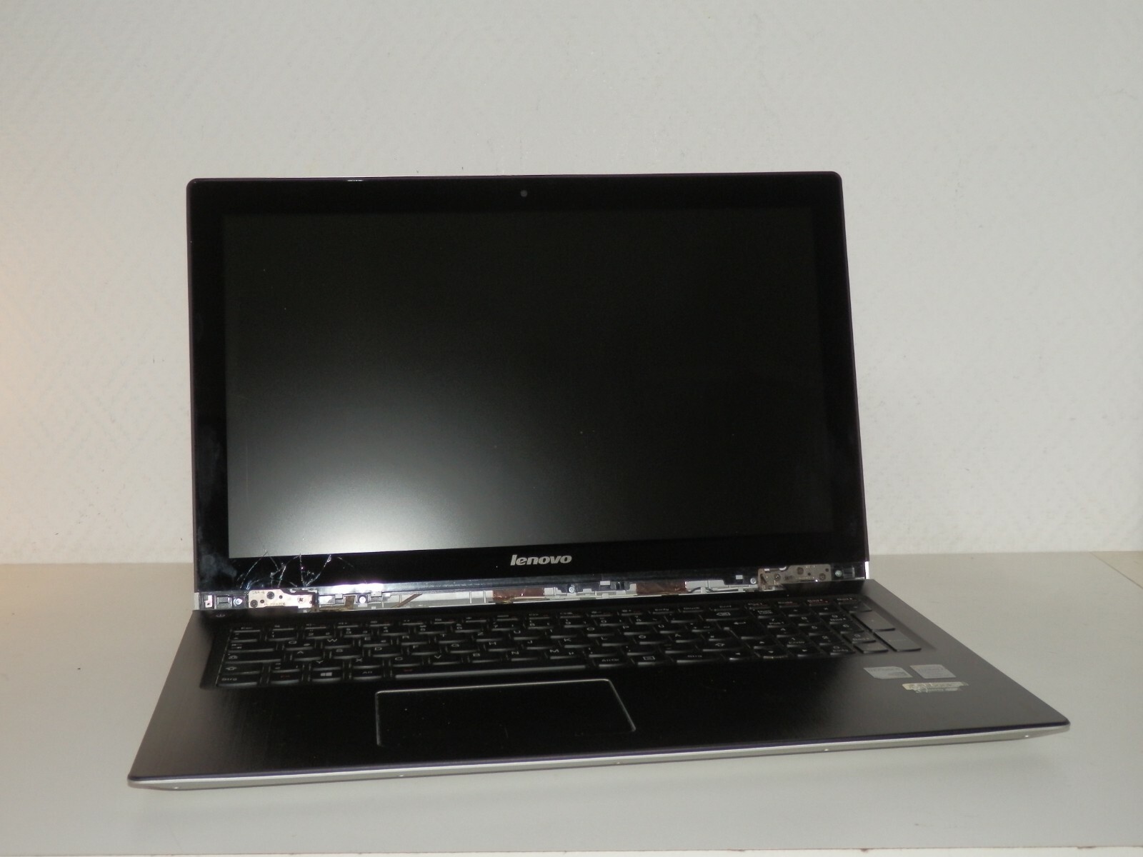 Lenovo IP U530 Touch, Intel i7-4500U, 4GB 500GB HDD 15.6″ FHD GT 730M Part Faulty