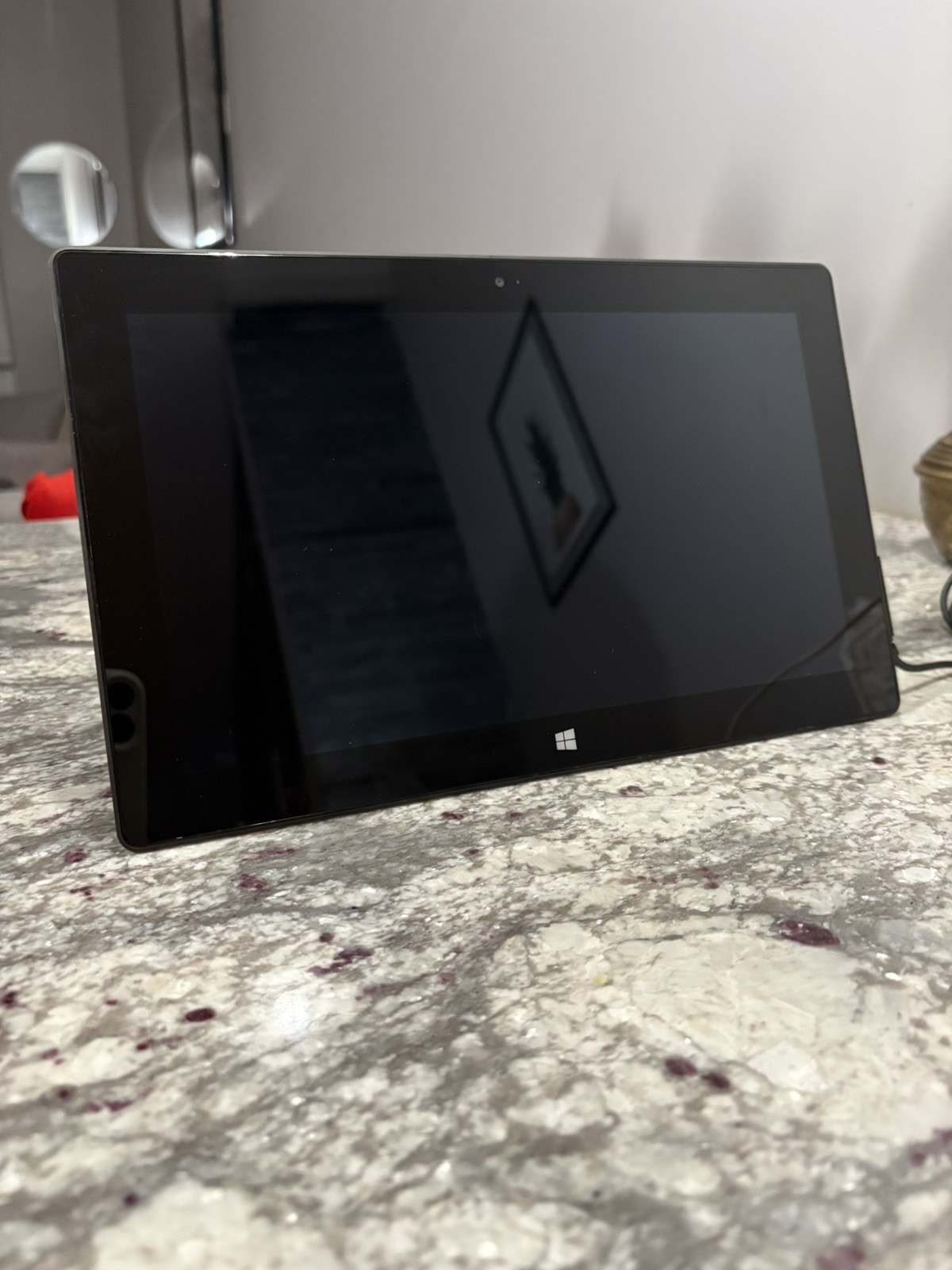 Microsoft Windows Surface RT 1516 10.6″ 3 Quad Core 1.3GHz 2GB RAM 32GB SSD